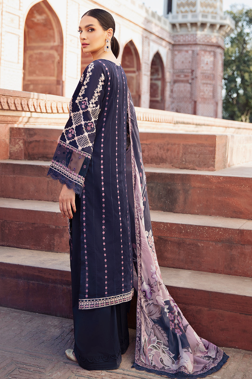 Ramsha Andaaz Luxury Lawn`22 (Vol-2) Z#210