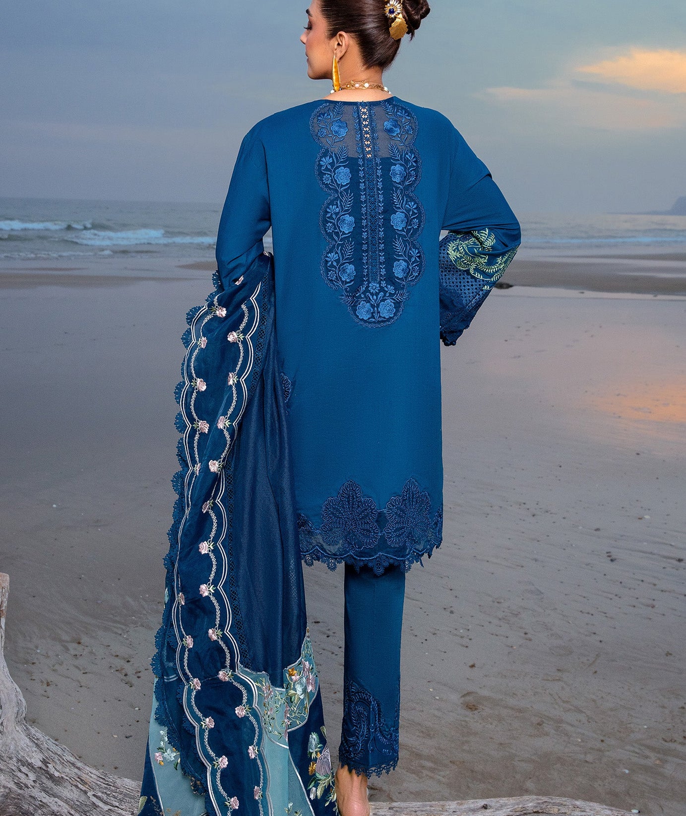 Saira Shakira By Crimson Lawn'24 D#2B