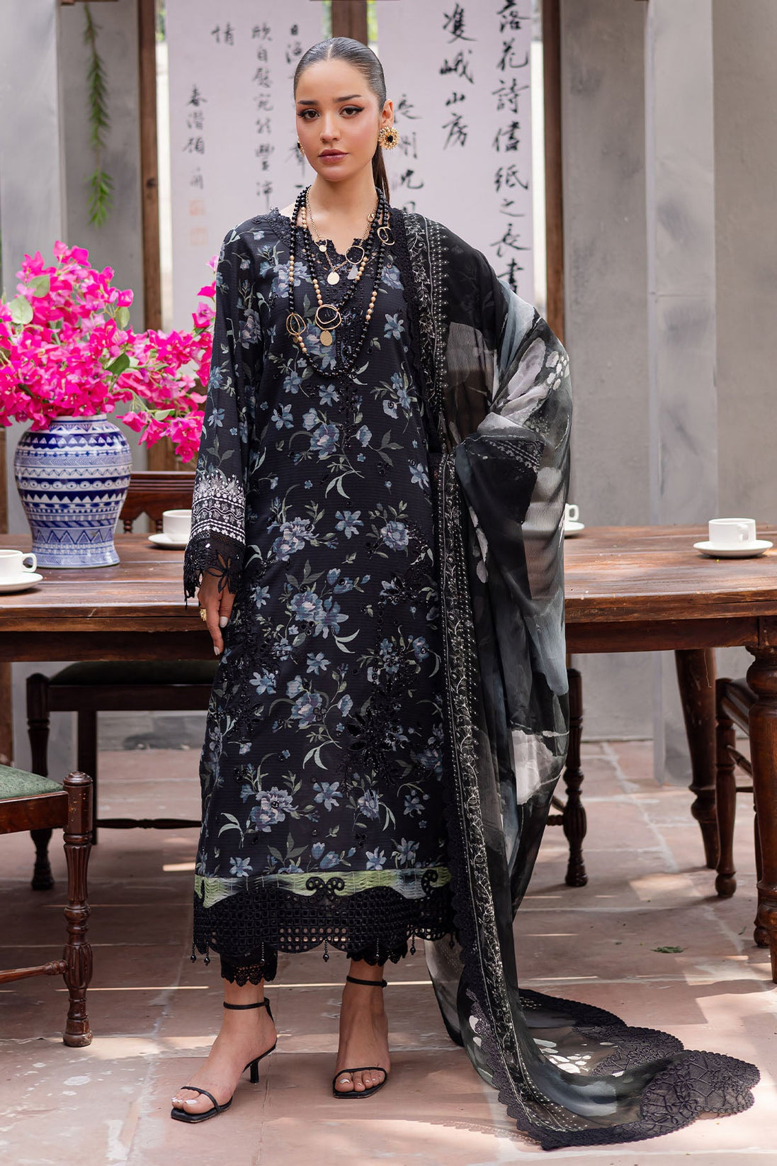 RA Nureh Bloom Emb Lawn`26 D#11