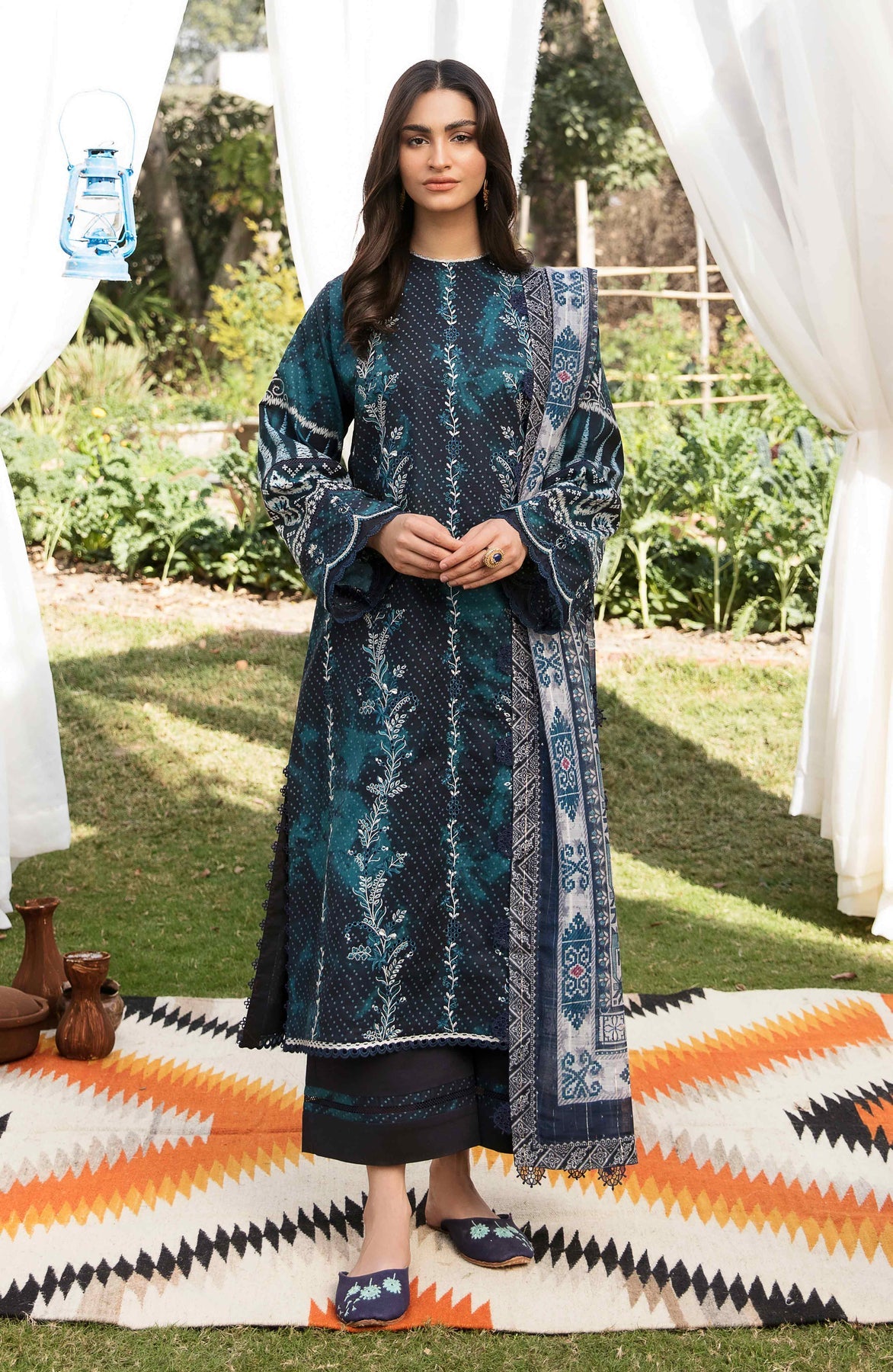 Seran Afsanah Lawn`23 D#09
