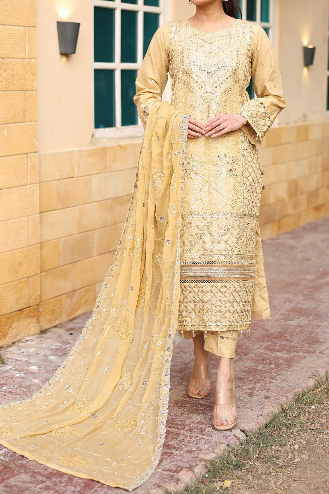 Izhaar Emb Luxury Lawn`24 D#5