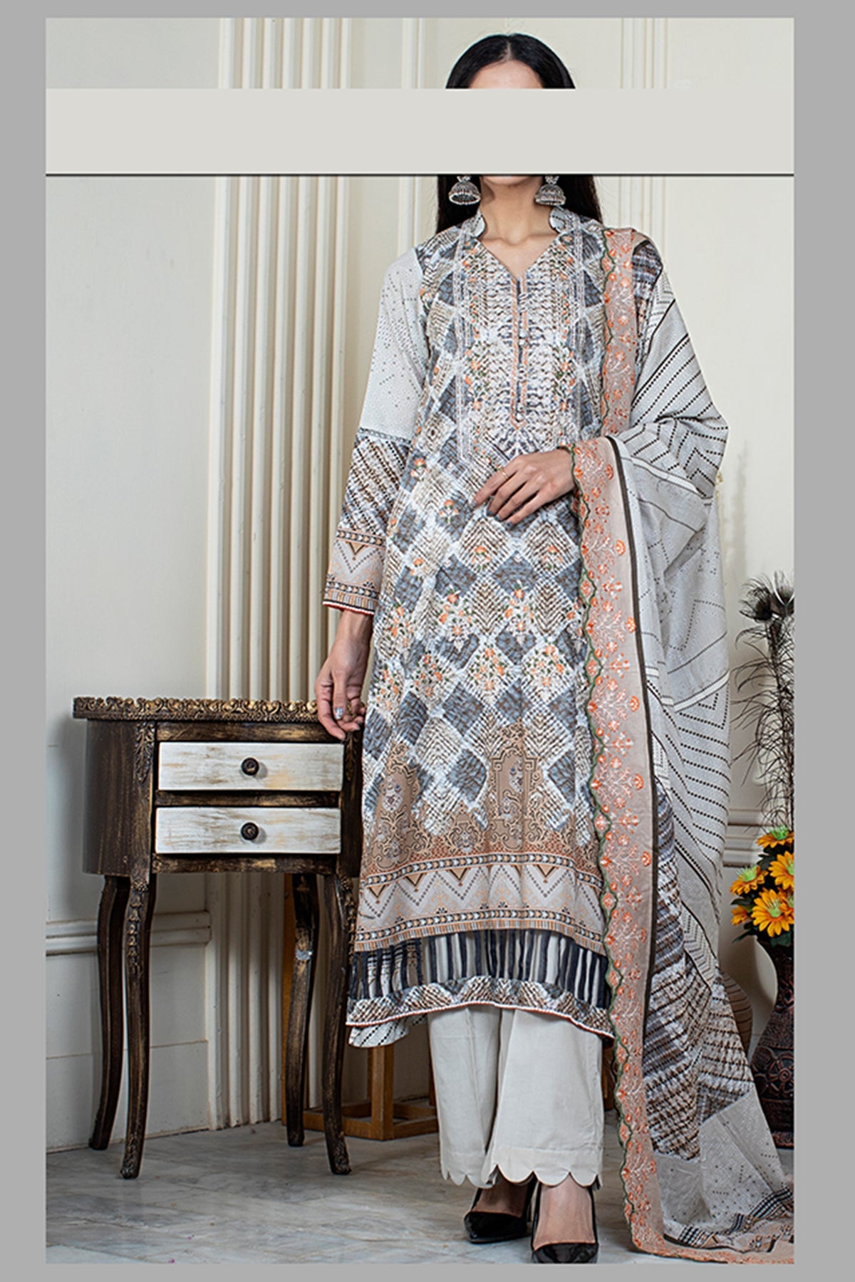 Noor E/Lawn Sitara L/Dupatta`23 D#61 (Fawn)