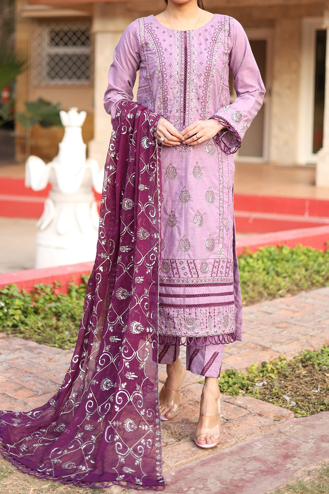 Izhaar Emb Luxury Lawn`24 D#6