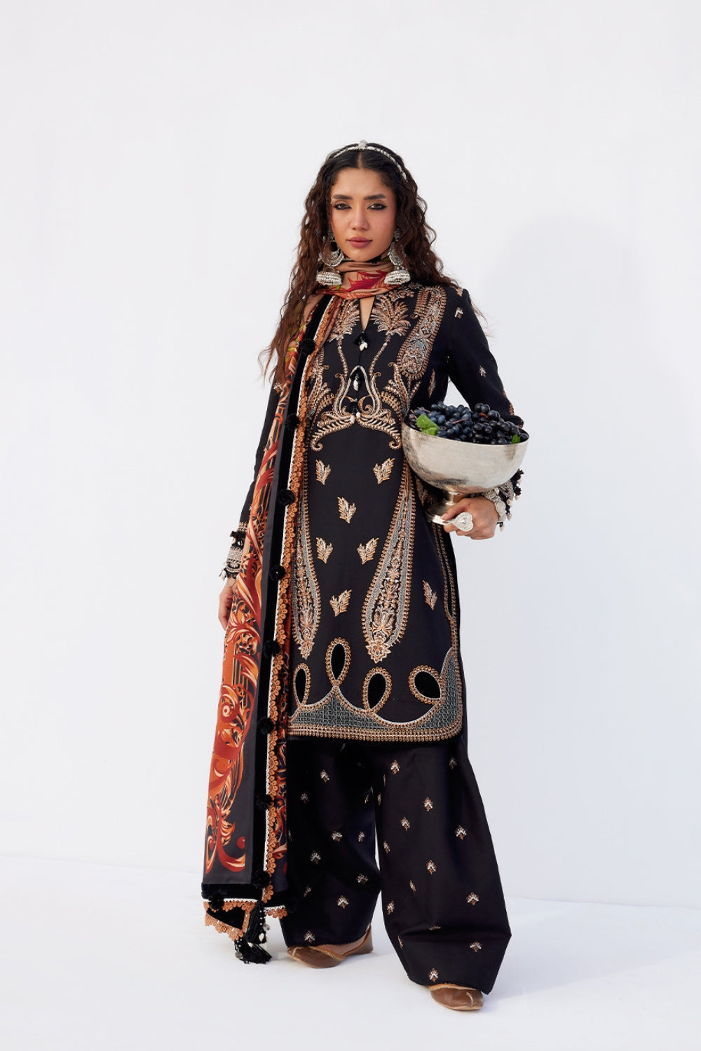 Saira Rizwan Winter'25 D#01 (MAHTAAB)
