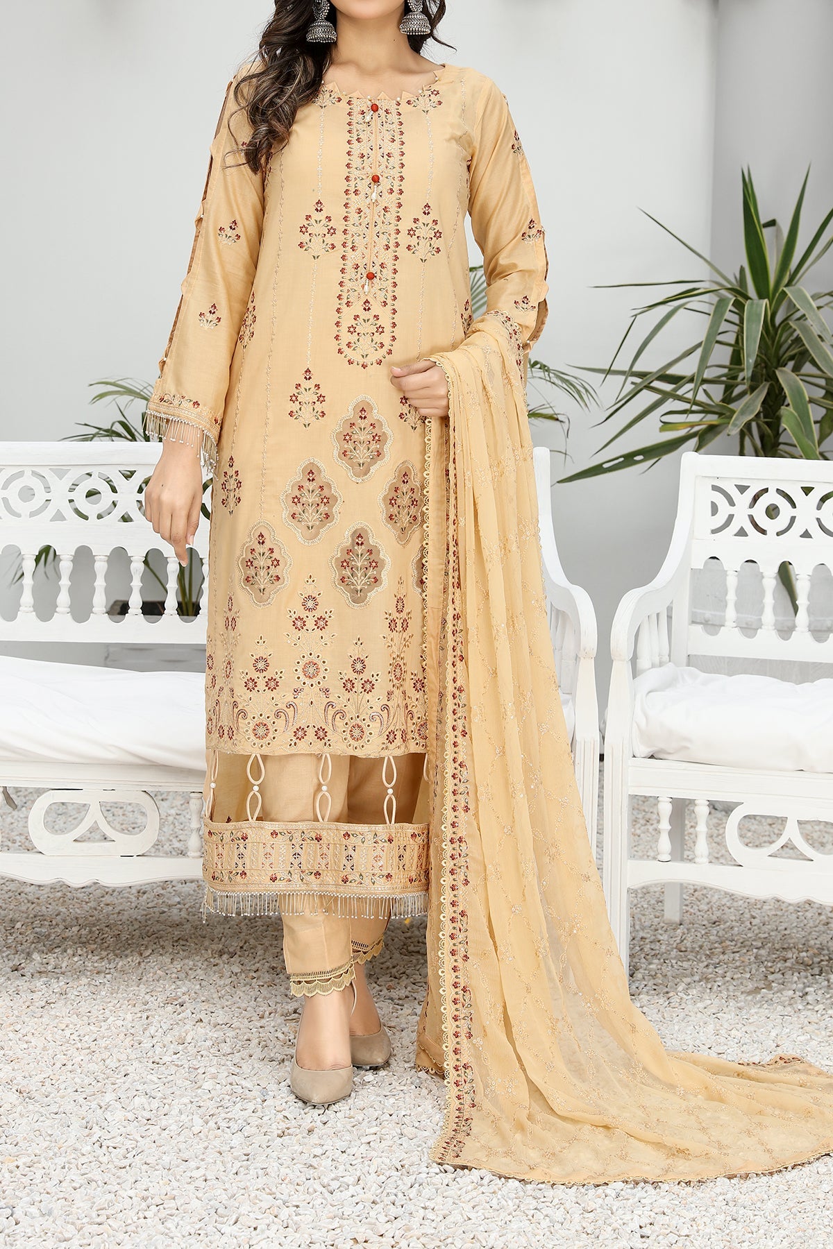 Hafiz Maahi Lawn'24 D#01