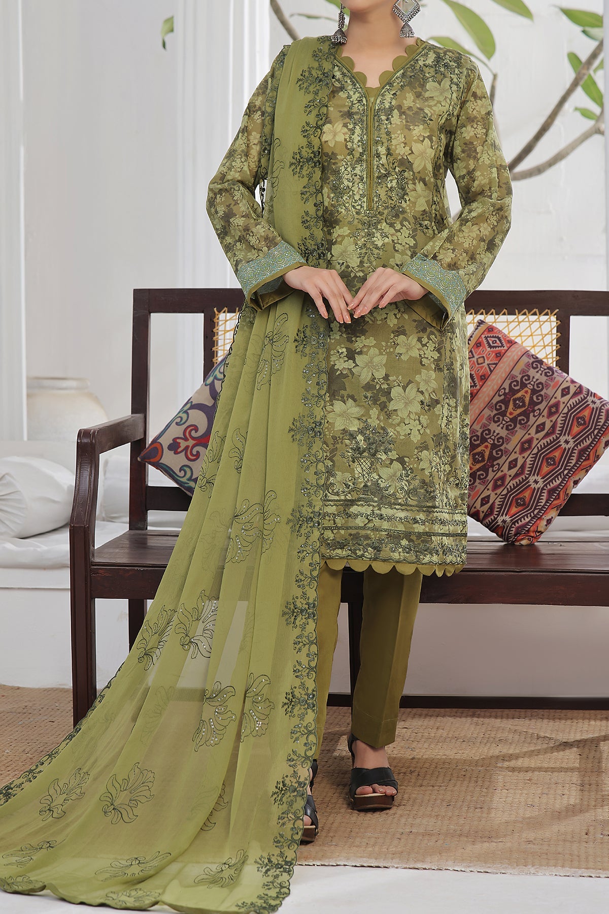 Khansa Luxury Lawn`25 D#02