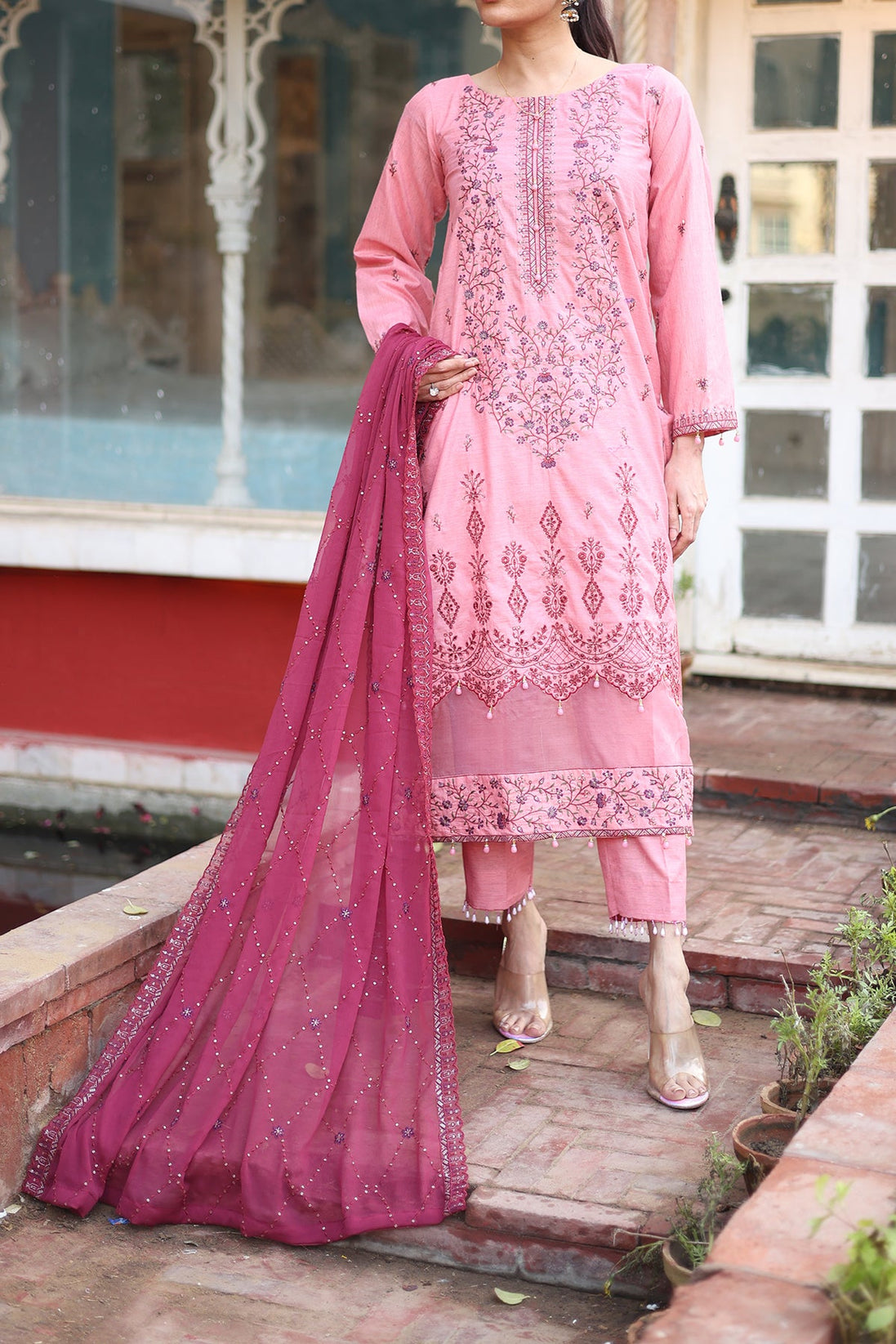 Izhaar Emb Luxury Lawn`24 D#3
