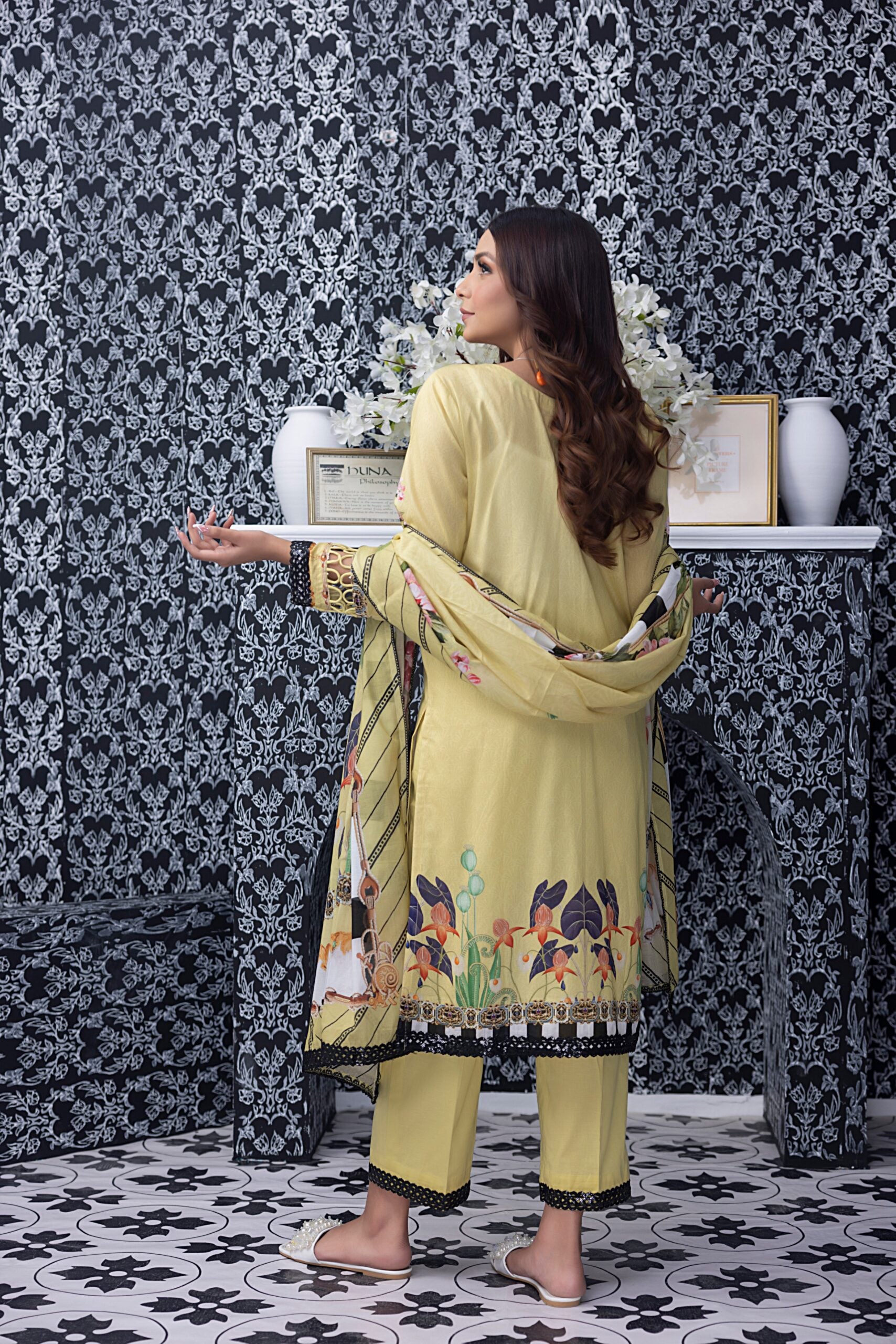 Regalia Salina Lawn`24 (Vol-3) D#01