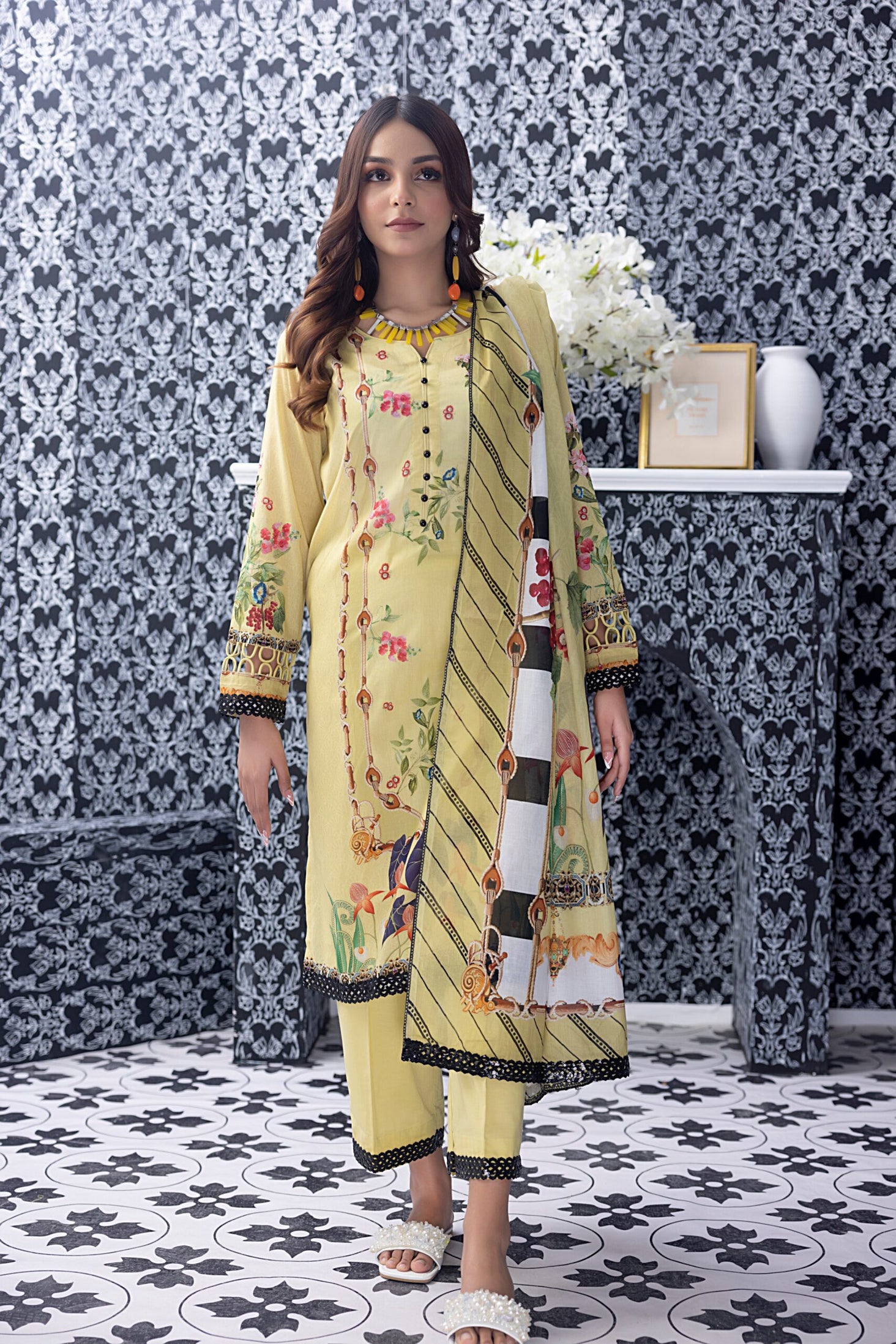 Regalia Salina Lawn`24 (Vol-3) D#01