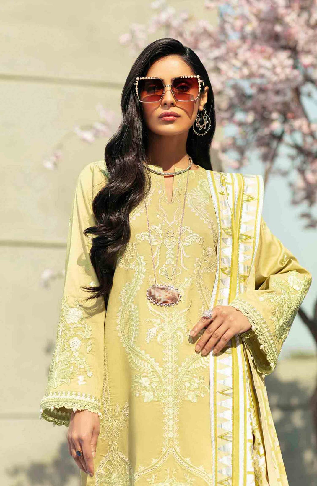 Raaya Carnation L/Lawn`22 D#05