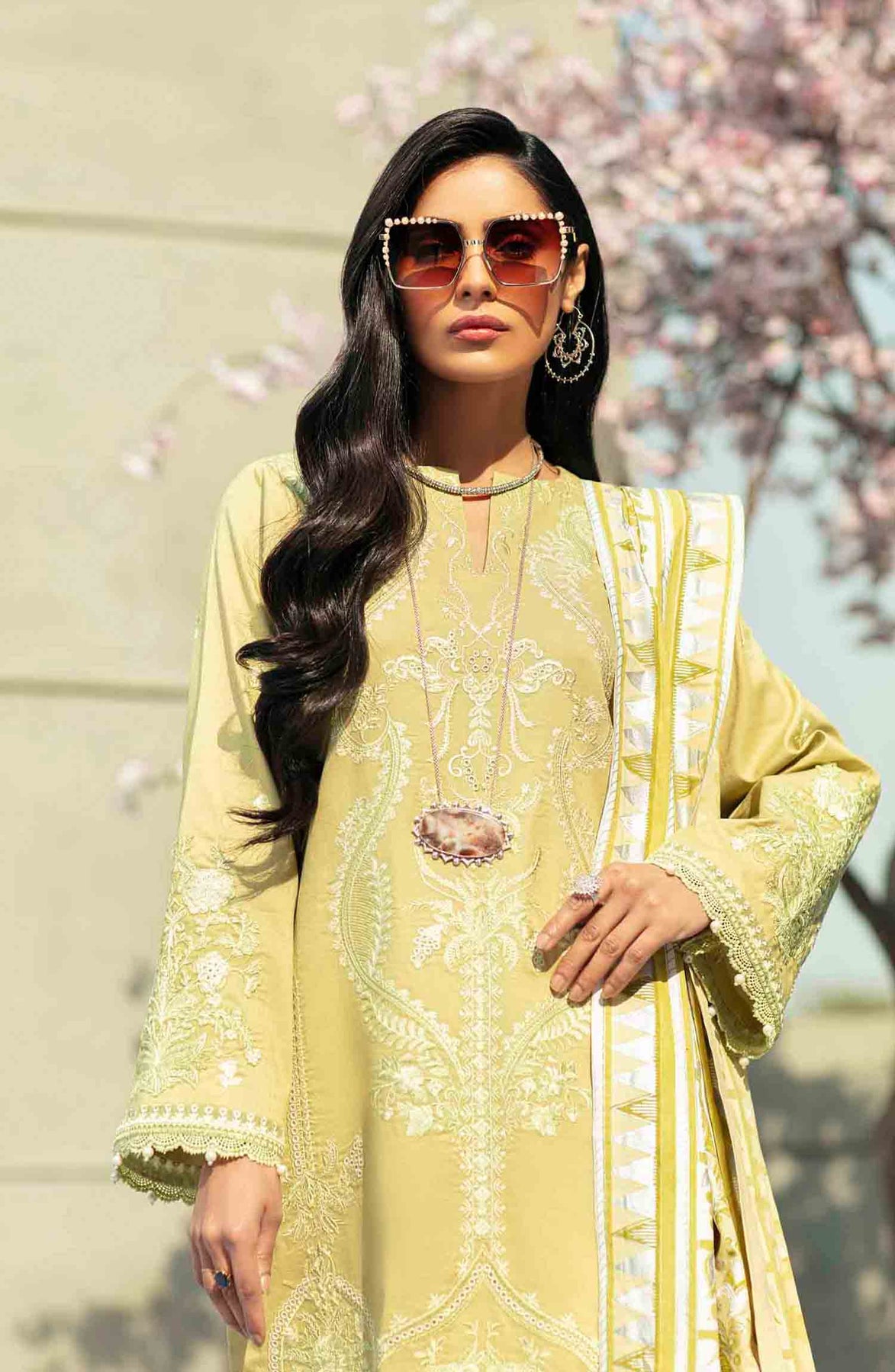 Raaya Carnation L/Lawn`22 D#05
