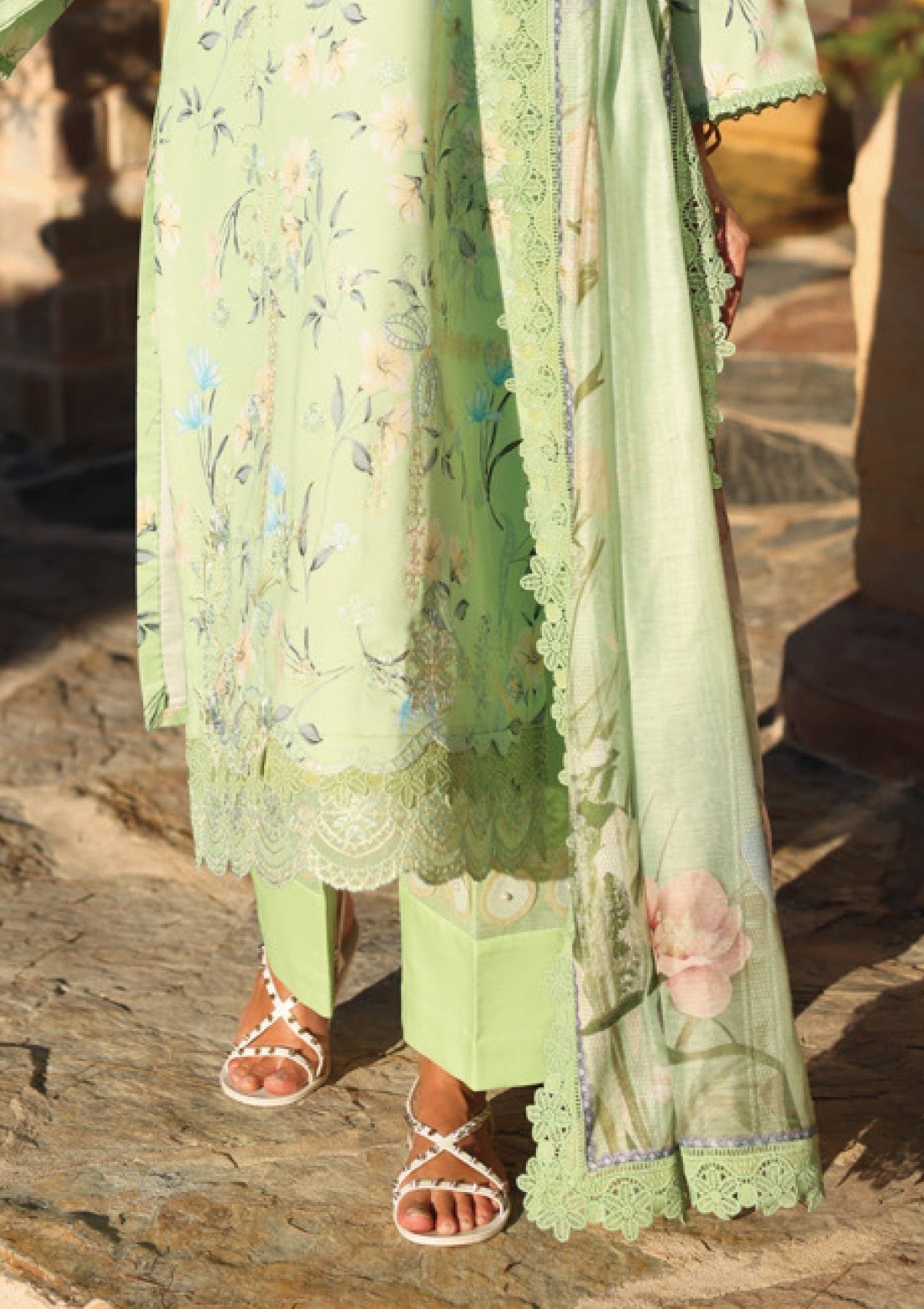 Naqsh Ayleen Lawn`26 RONAQ
