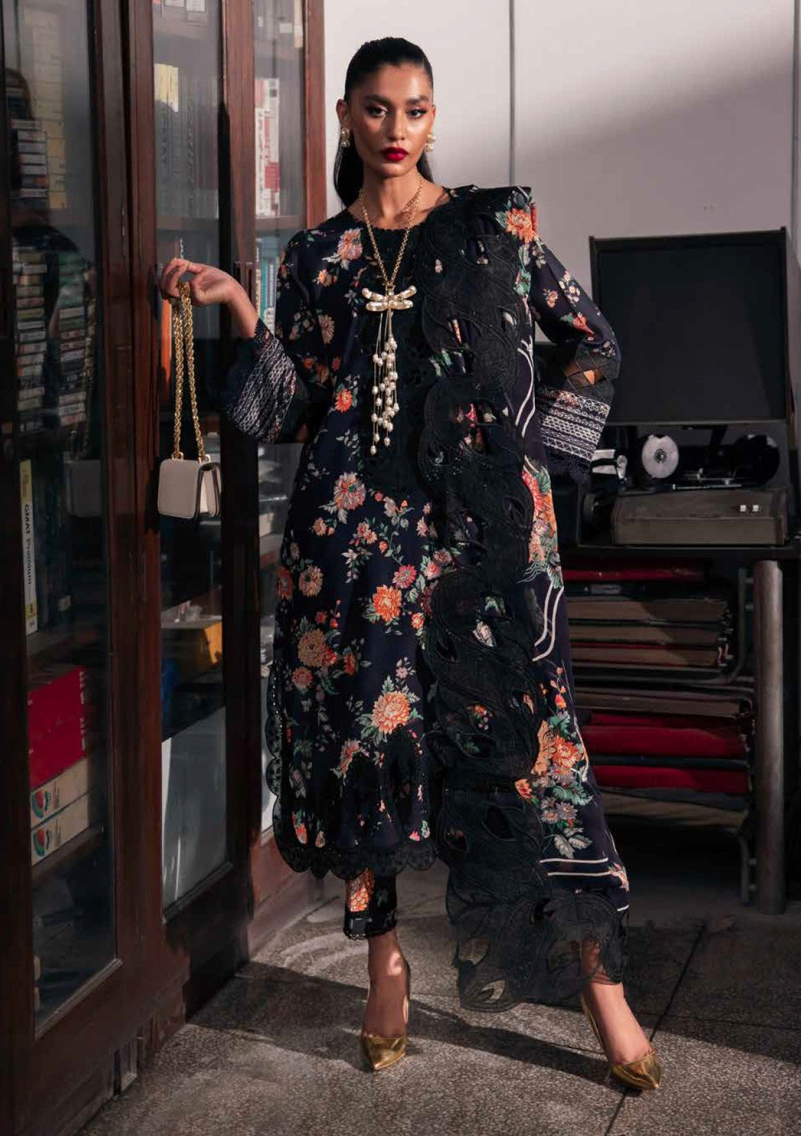RA Nureh Glamgirl Emb Lawn'25 GL#18