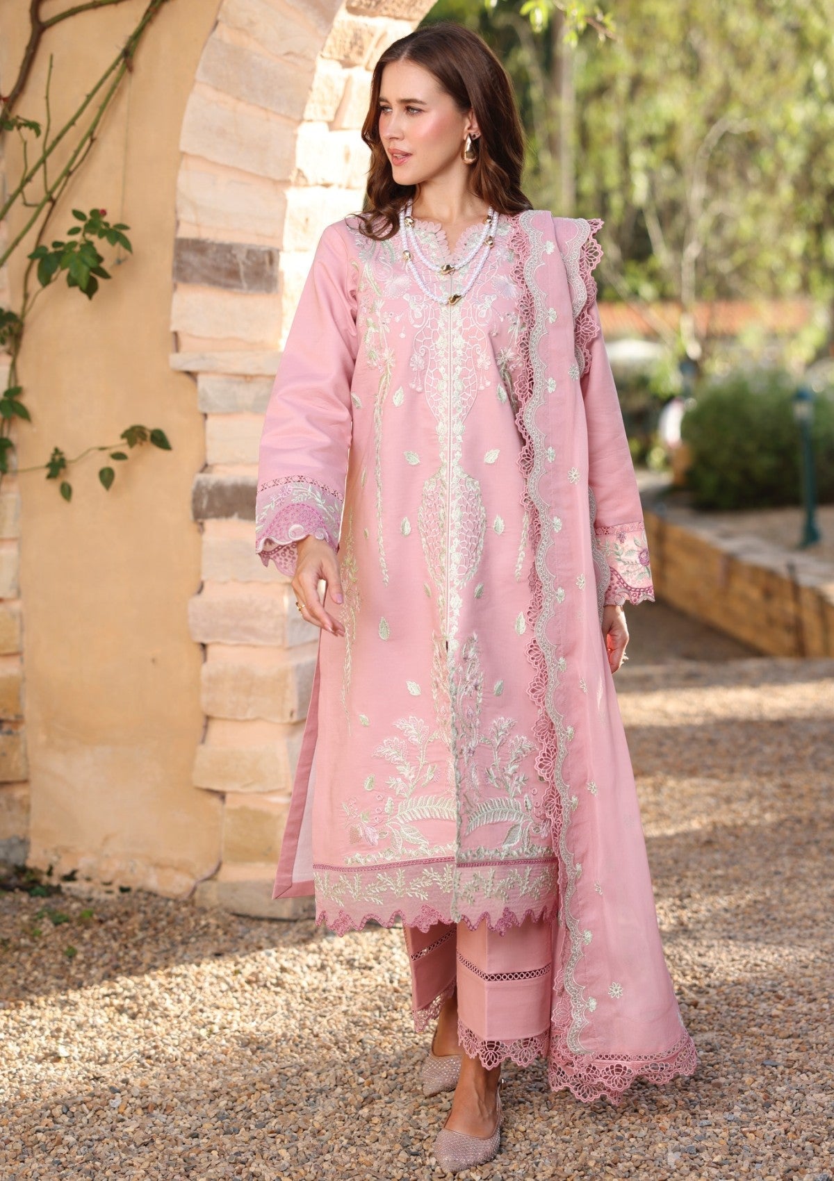 Ayleen Luxe Blossom`26 (RANREZ)