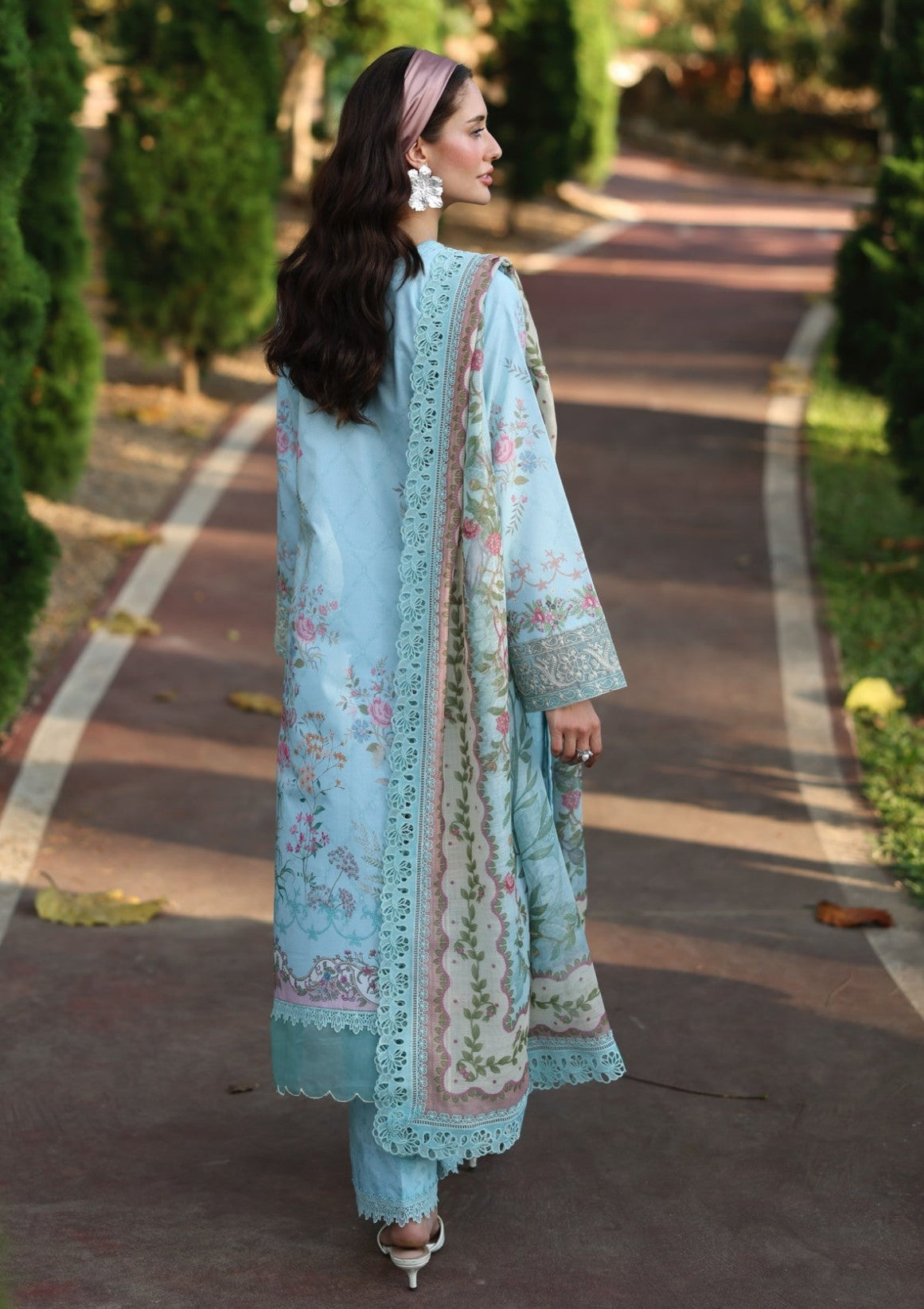 Naqsh Ayleen Lawn`26 GULZAR