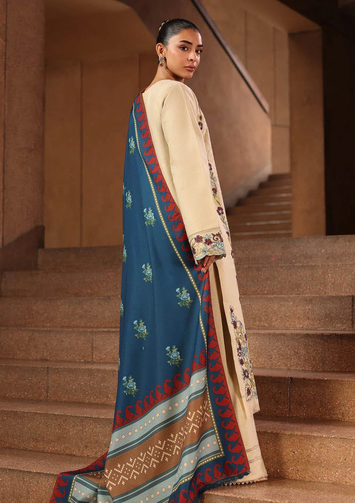 Raj Bari P/Winter Shawl`25 D#05