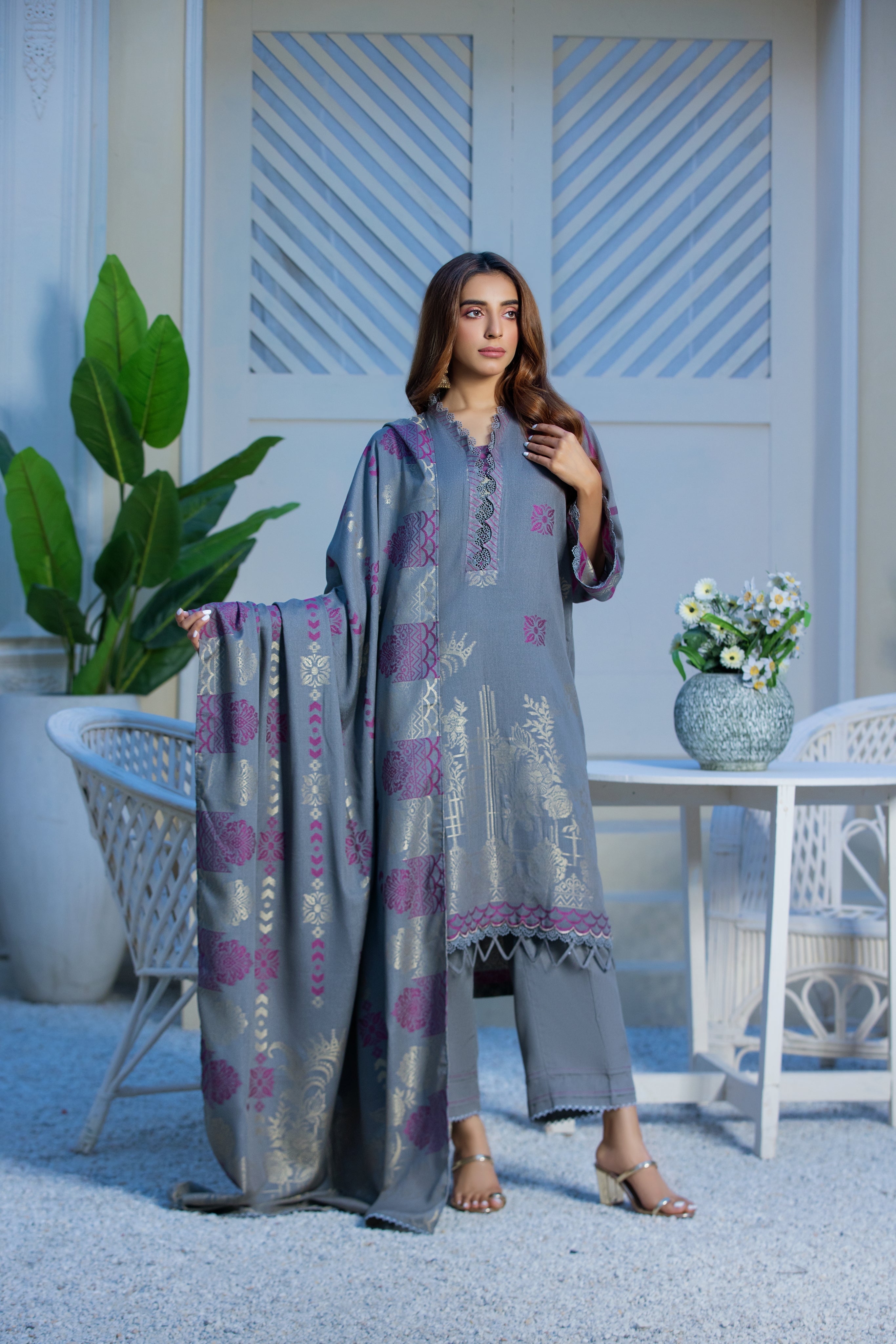 Sitara Jacquard Karandi`24 D#2305-B