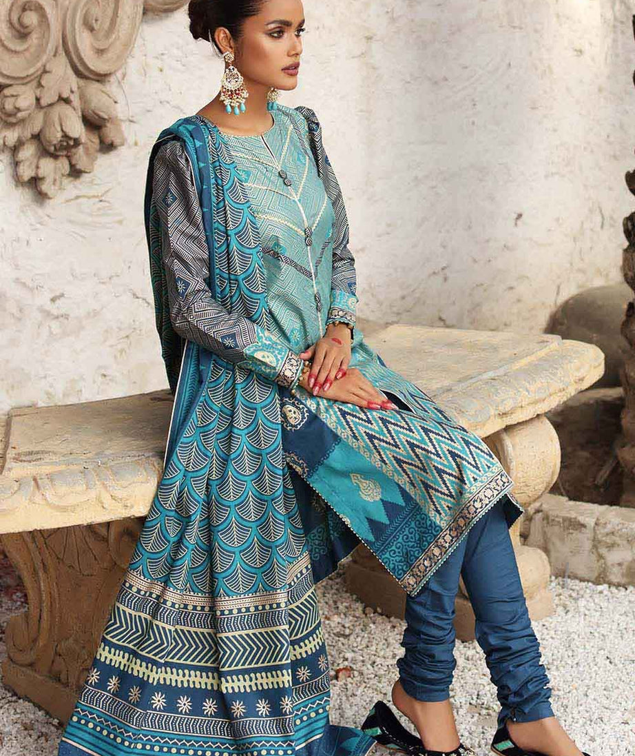 Gul Ahmed Winter Collection`22 WS#12002-A