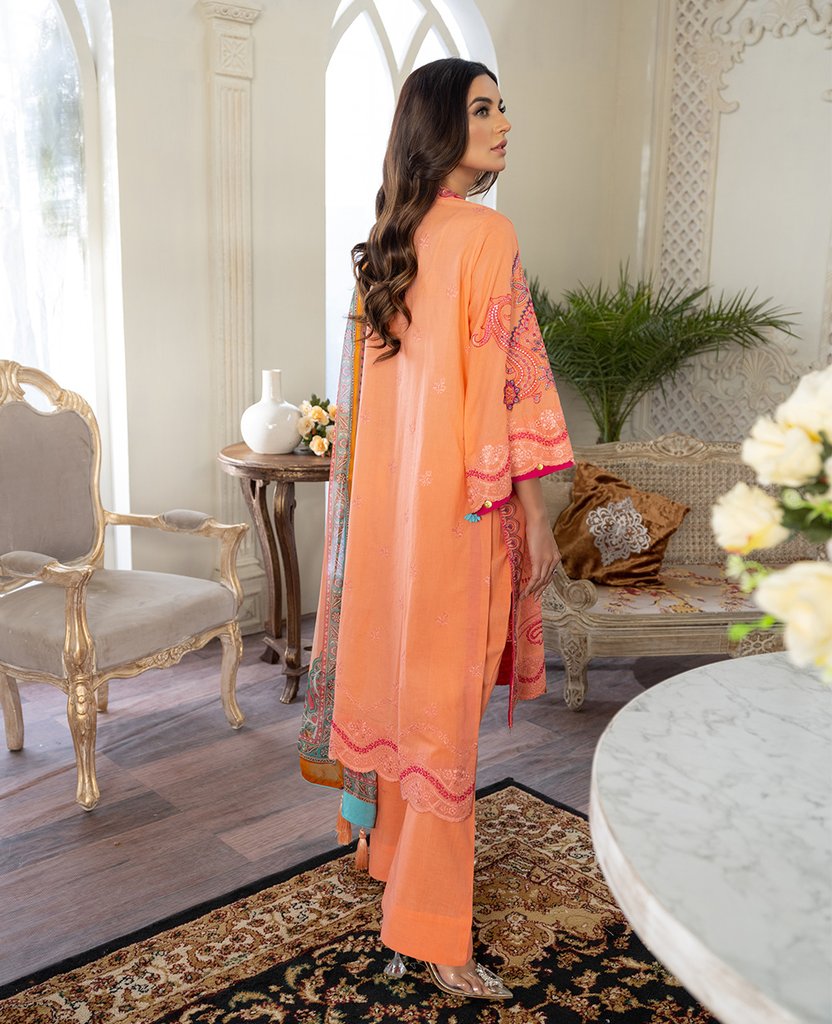 Freesia Luxury Lawn`21 D#05