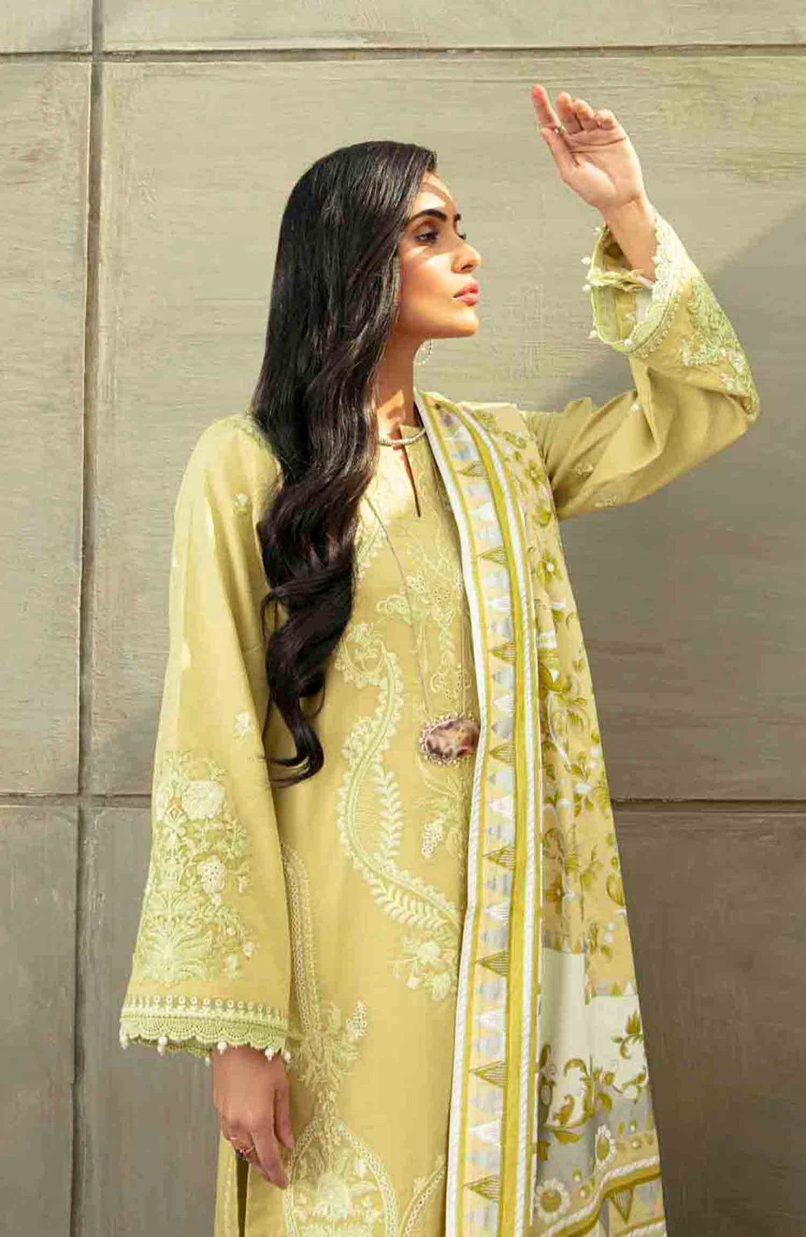 Raaya Carnation L/Lawn`22 D#05