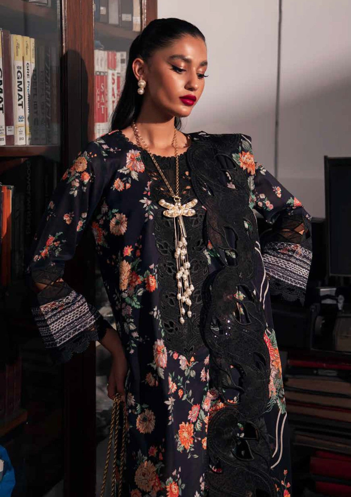 RA Nureh Glamgirl Emb Lawn'25 GL#18