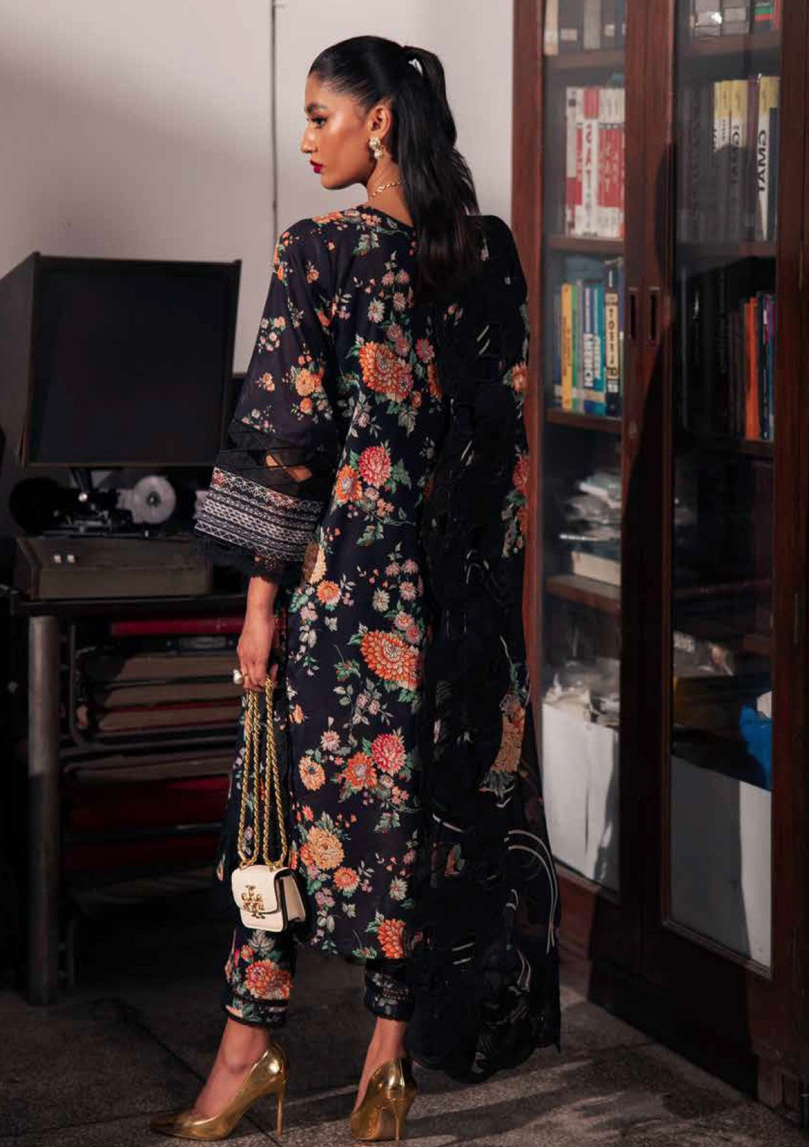 RA Nureh Glamgirl Emb Lawn'25 GL#18