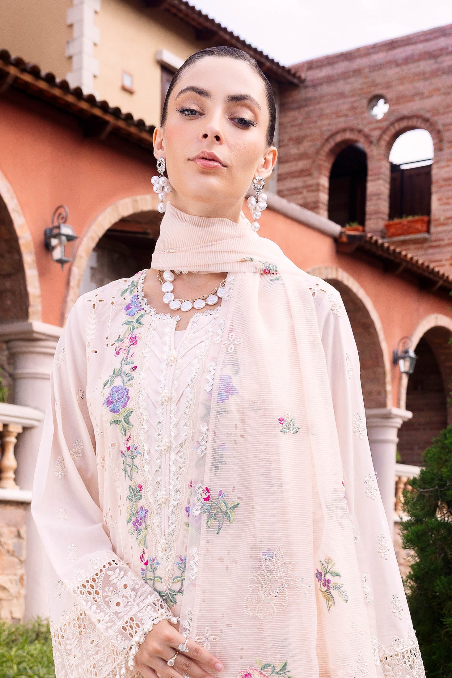 Muscari Luxury Emb Lawn`26 MLEC#03