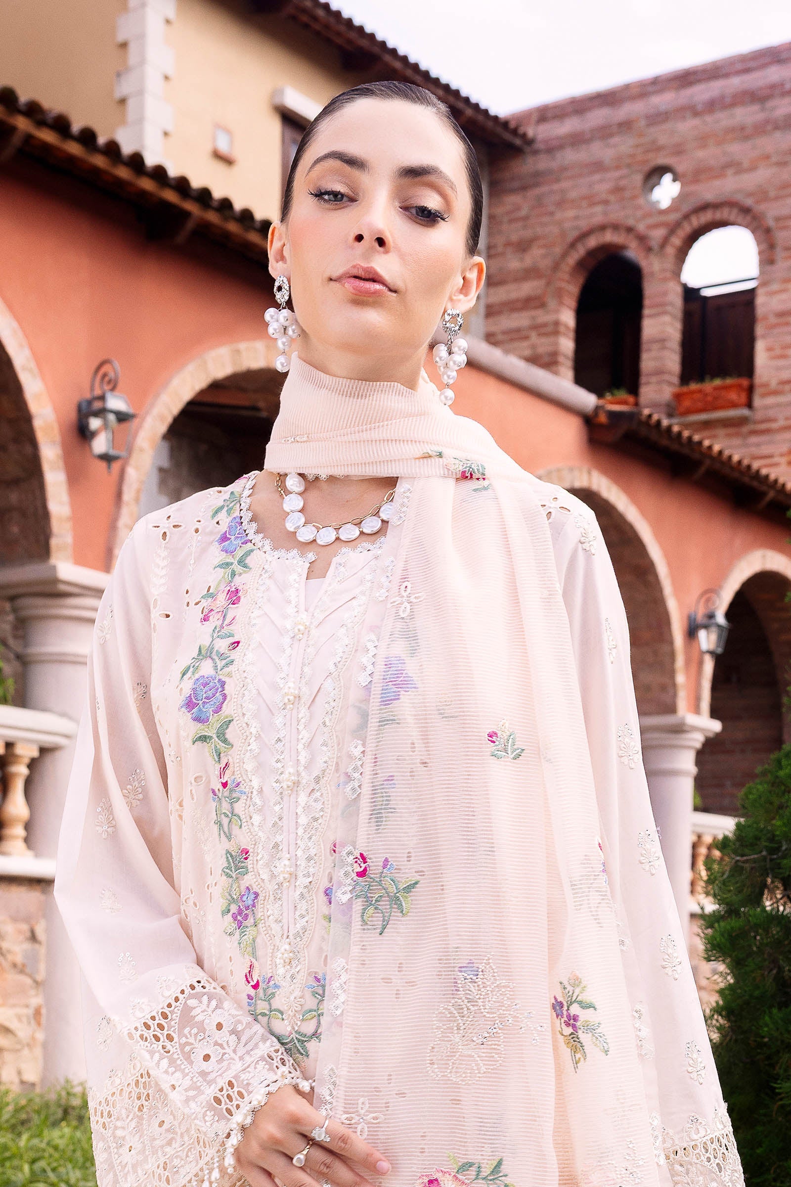 Muscari Luxury Emb Lawn`26 MLEC#03