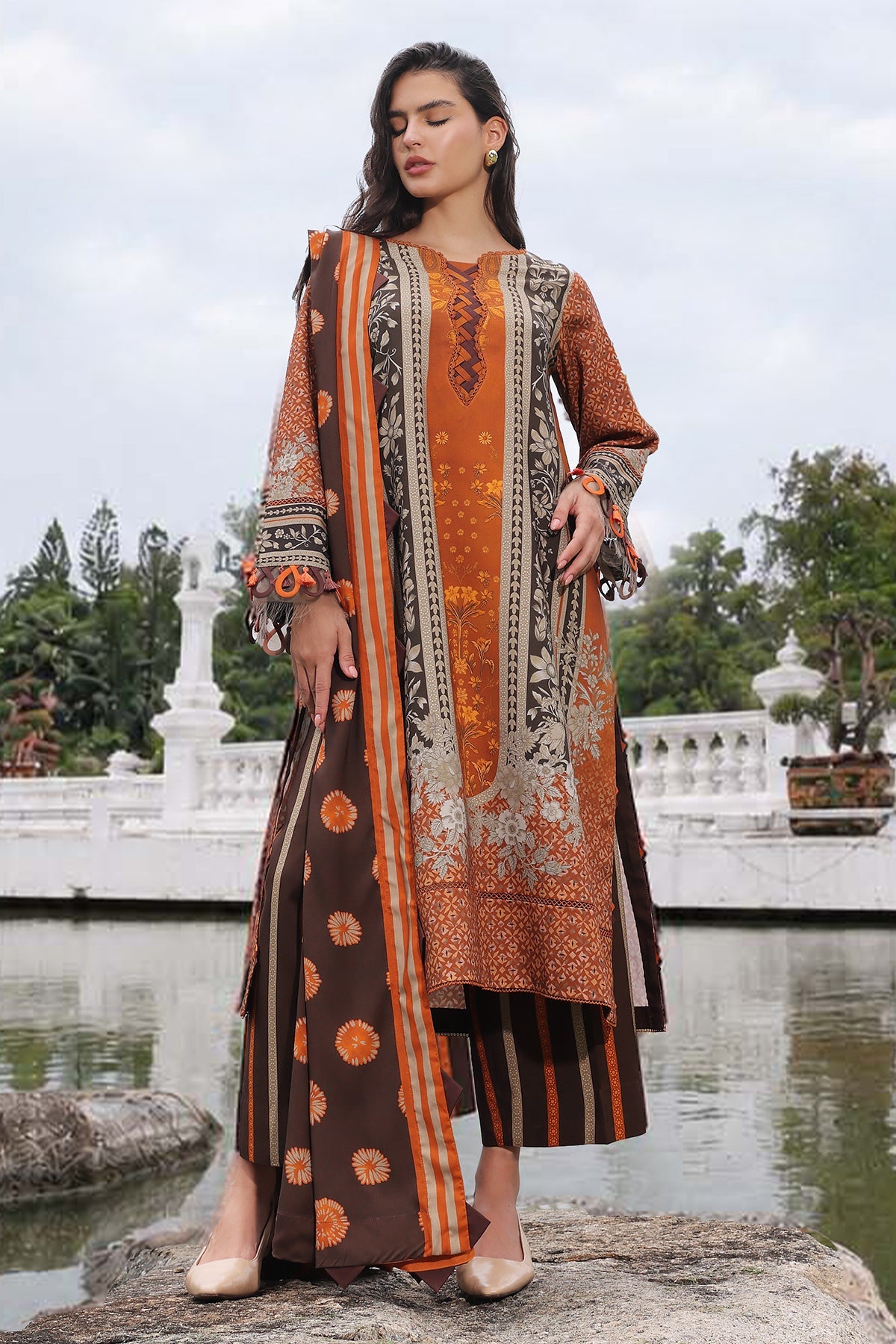 BR Charizma C-Prints Linen`26 CPW#11