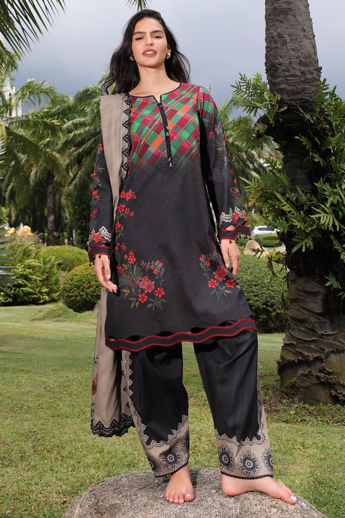 BR Charizma C-Prints Linen`26 CPW#09