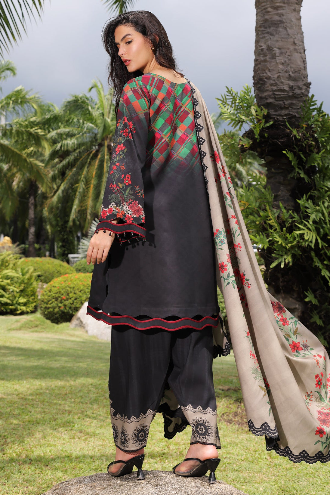 BR Charizma C-Prints Linen`26 CPW#09