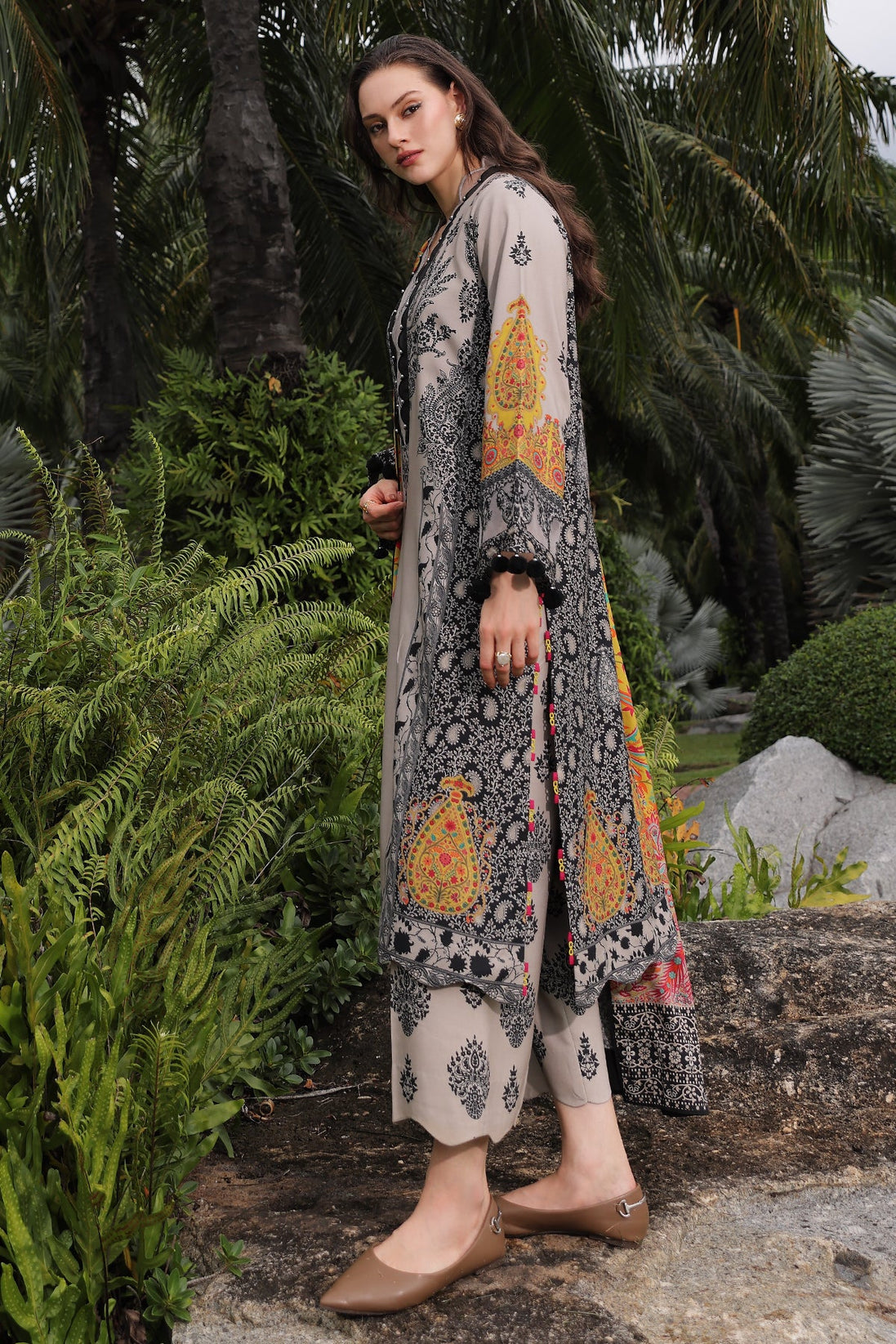 BR Charizma C-Prints Linen`26 CPW#13