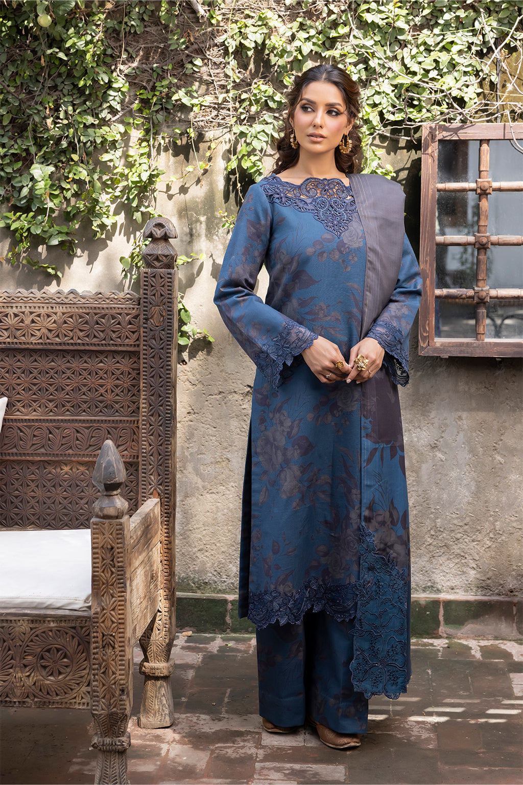 Iznik Jahan-Ara Winter Unstitched`23 IJK-05 MINA
