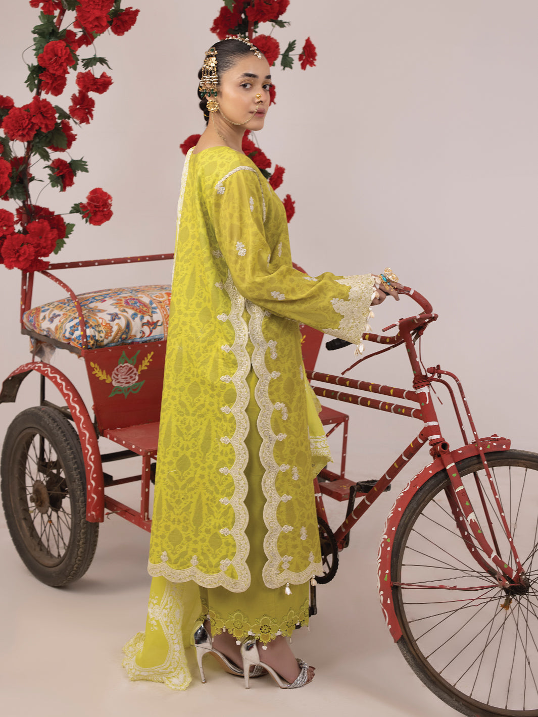 Faiza Faisal Rangeeli Lawn'24 (Sajjo)