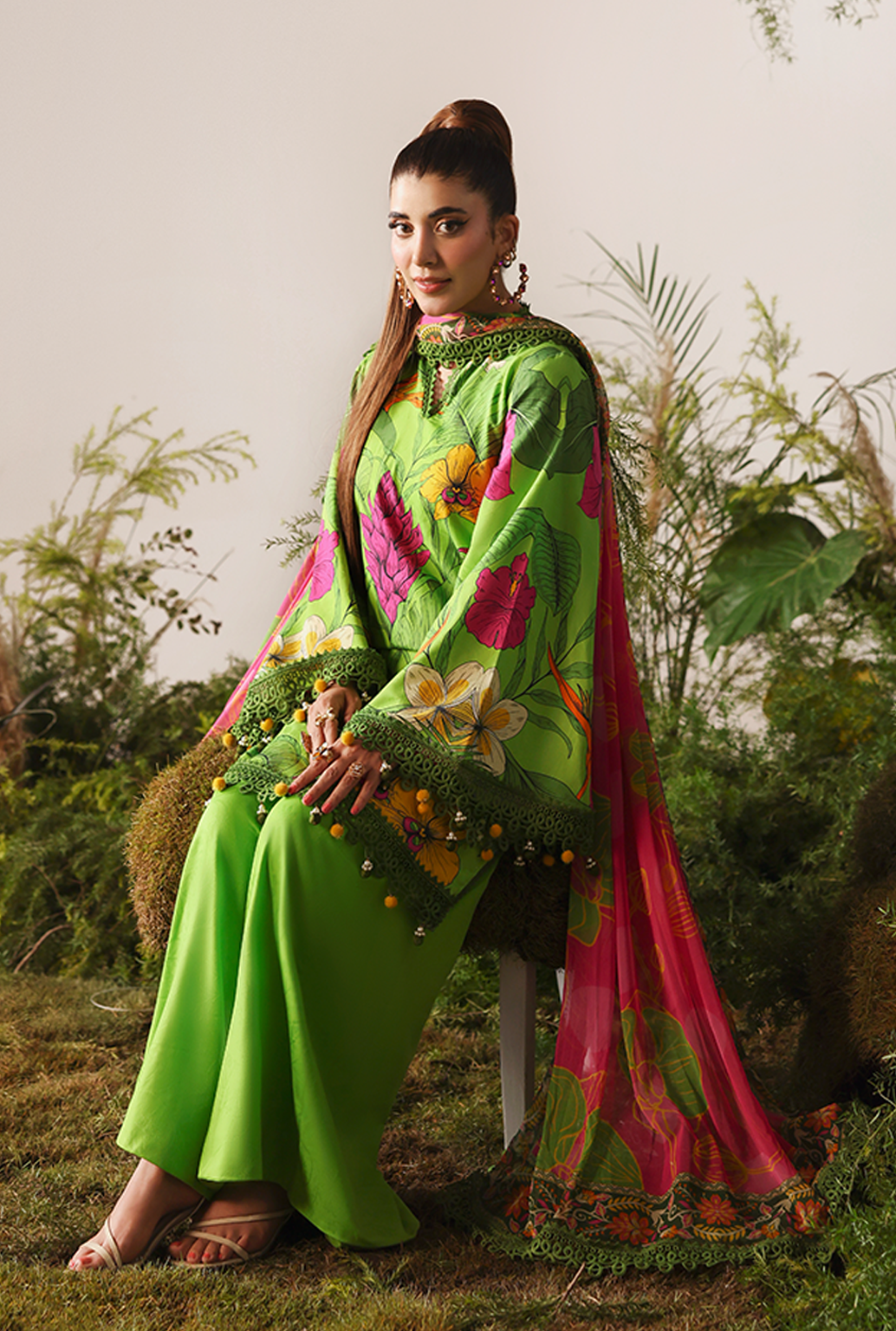 Naqsh Bloom & Vogue Jacquard`25 Parrot Green D#151