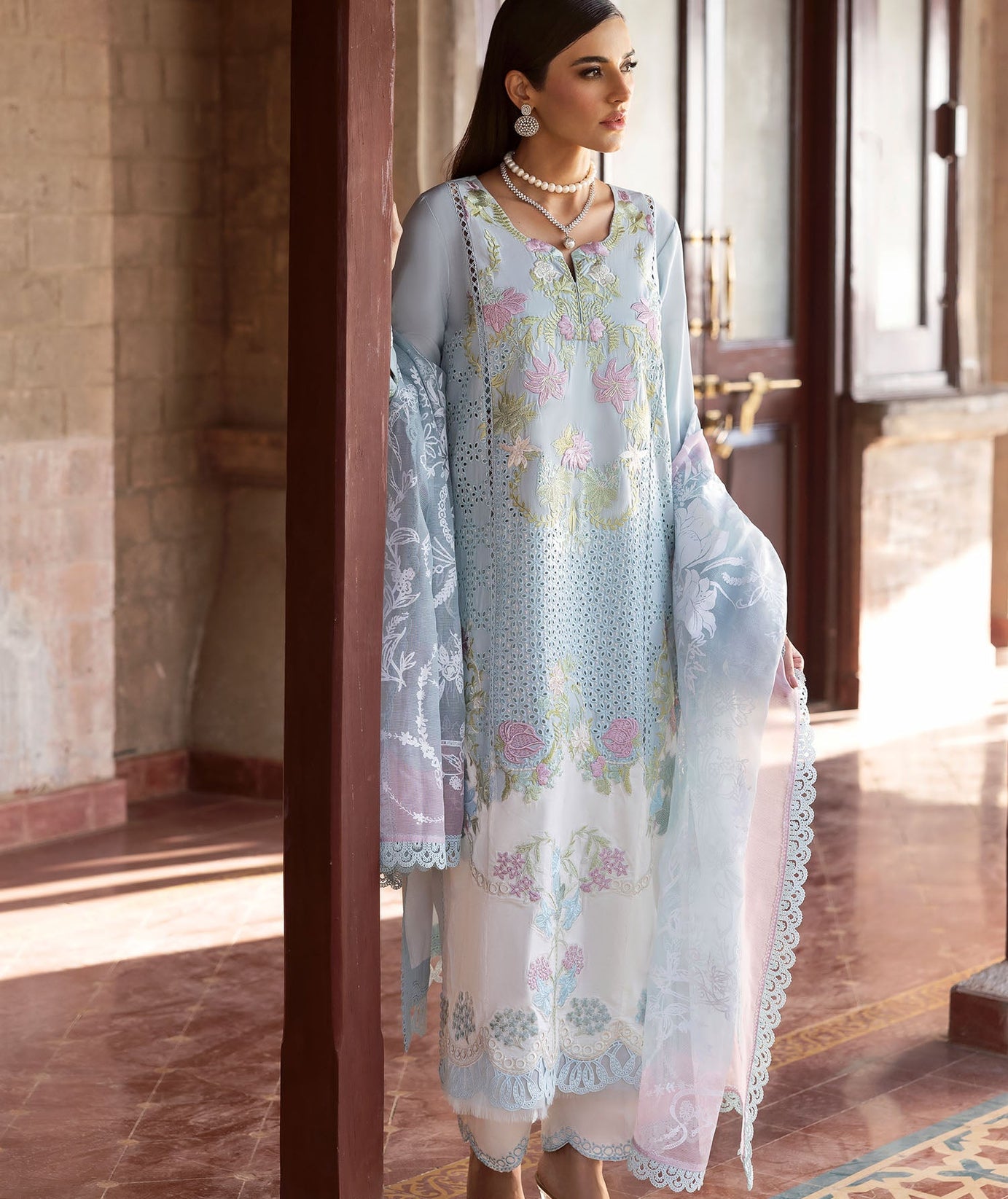 Saira Shakira Bloom Lawn`25 D#4-B