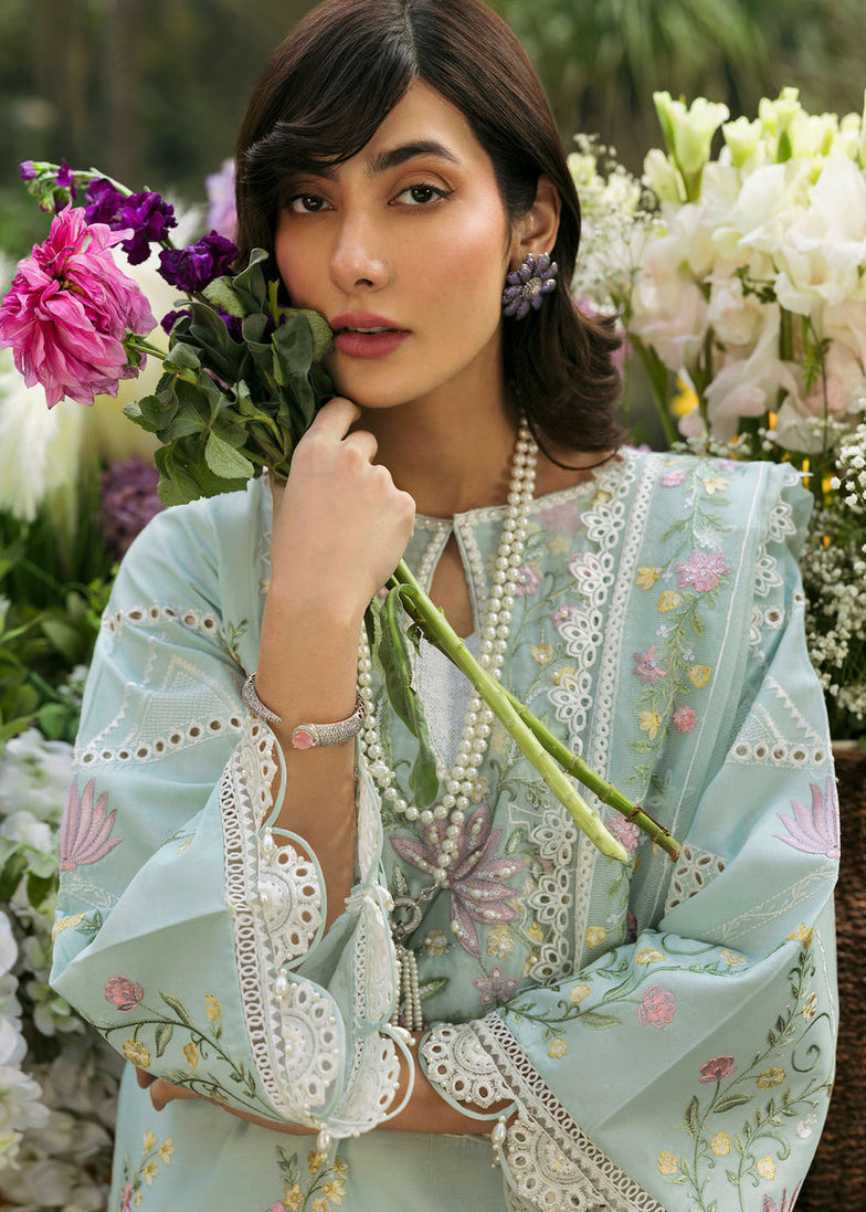 Sardinia Floral Forest Lawn'25 D#808 (Sky Petal)