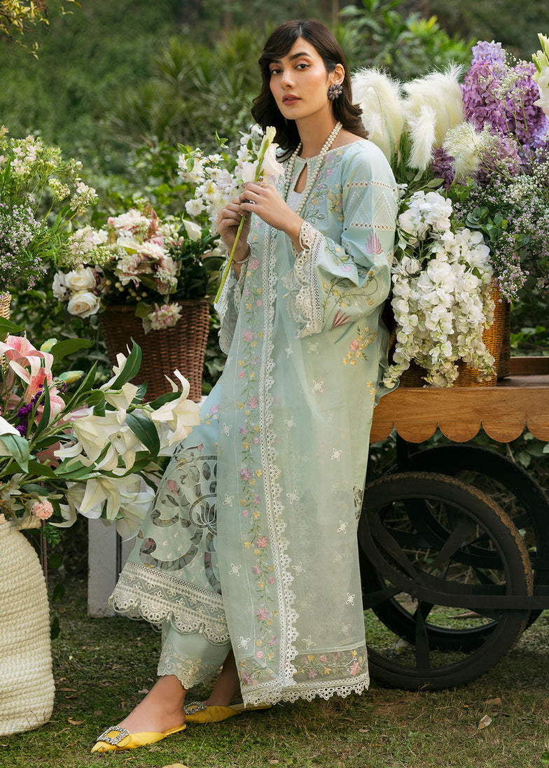 Sardinia Floral Forest Lawn'25 D#808 (Sky Petal)