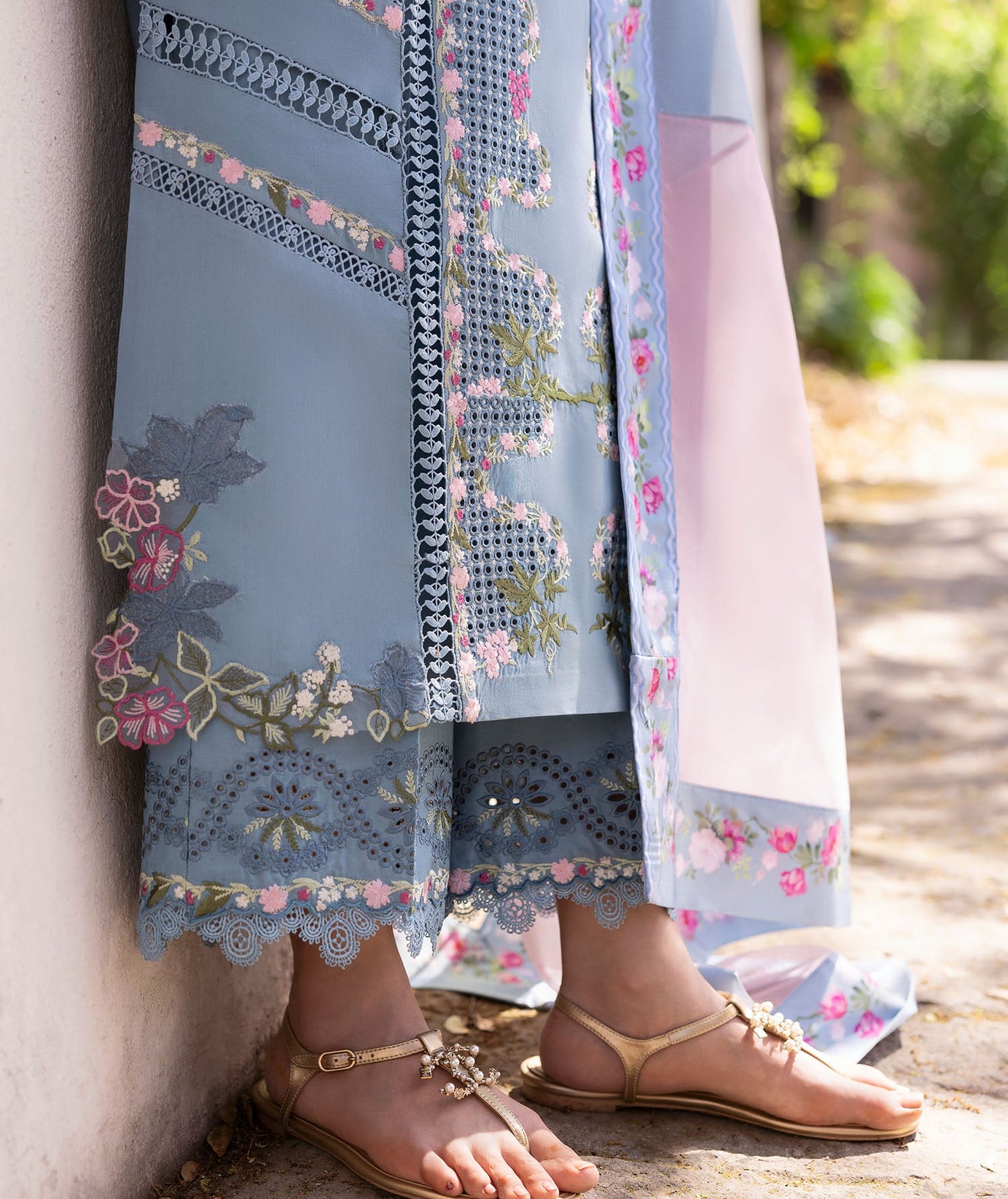 Saira Shakira Bloom Lawn`25 D#1-B