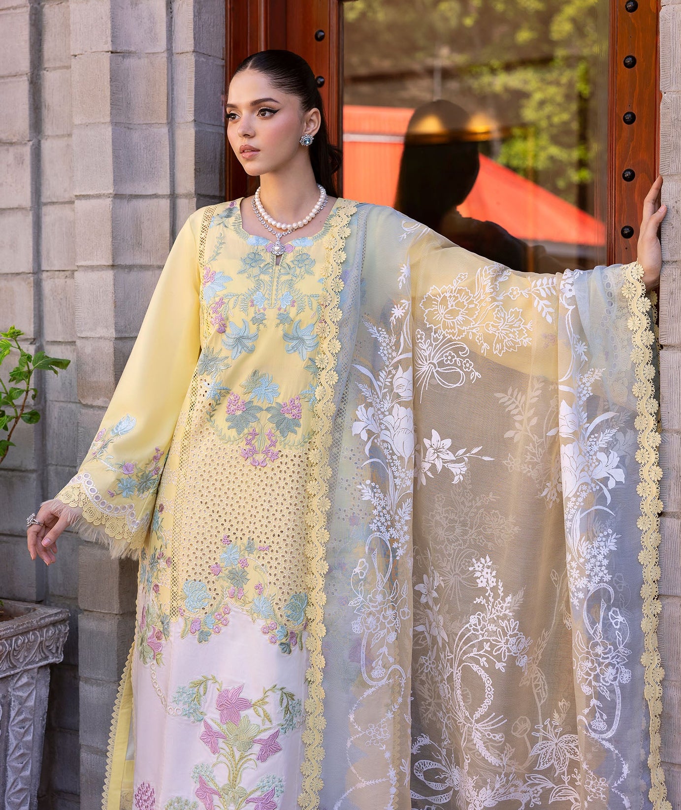 Saira Shakira Bloom Lawn`25 D#4-A
