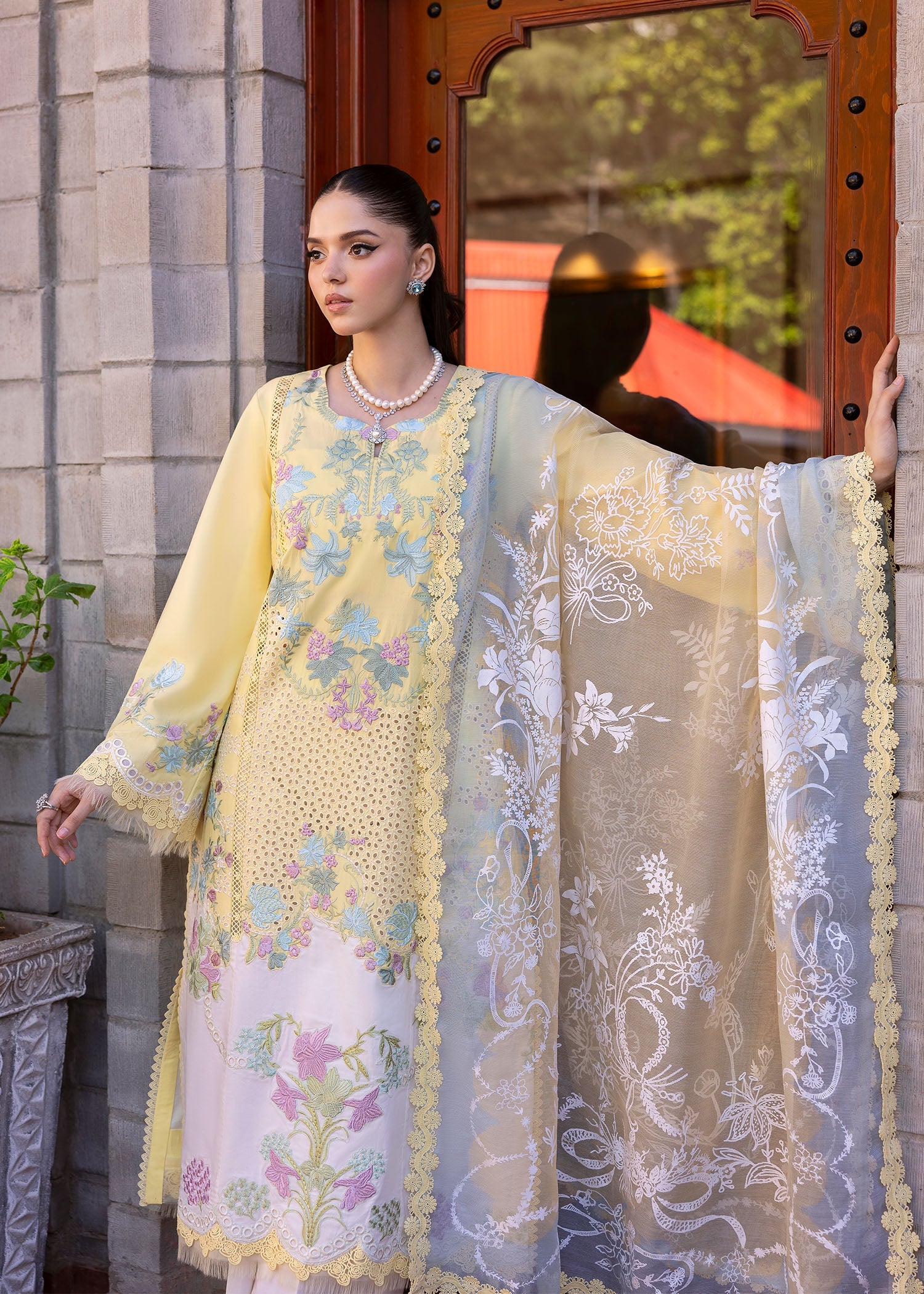 Saira Shakira Bloom Lawn`25 D#4-A