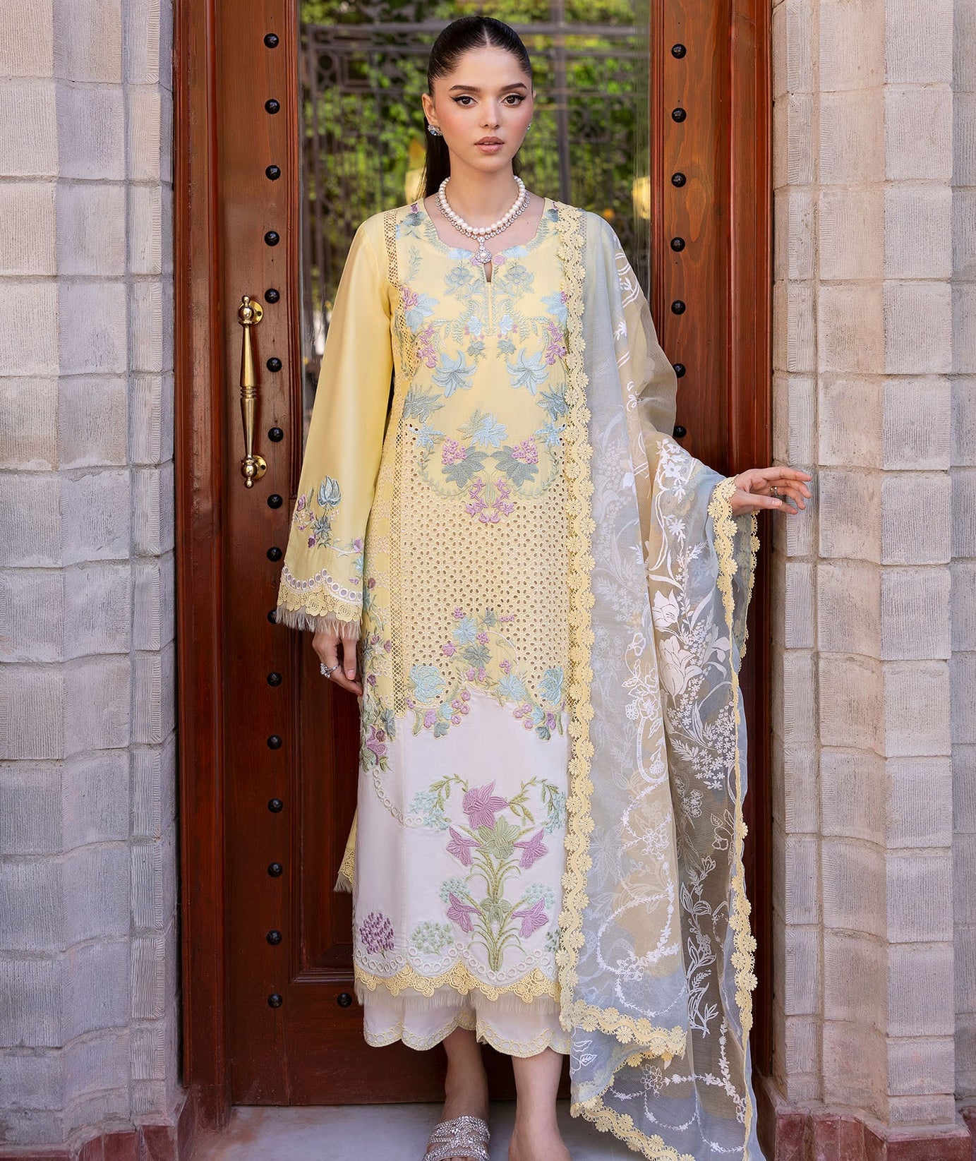 Saira Shakira Bloom Lawn`25 D#4-A