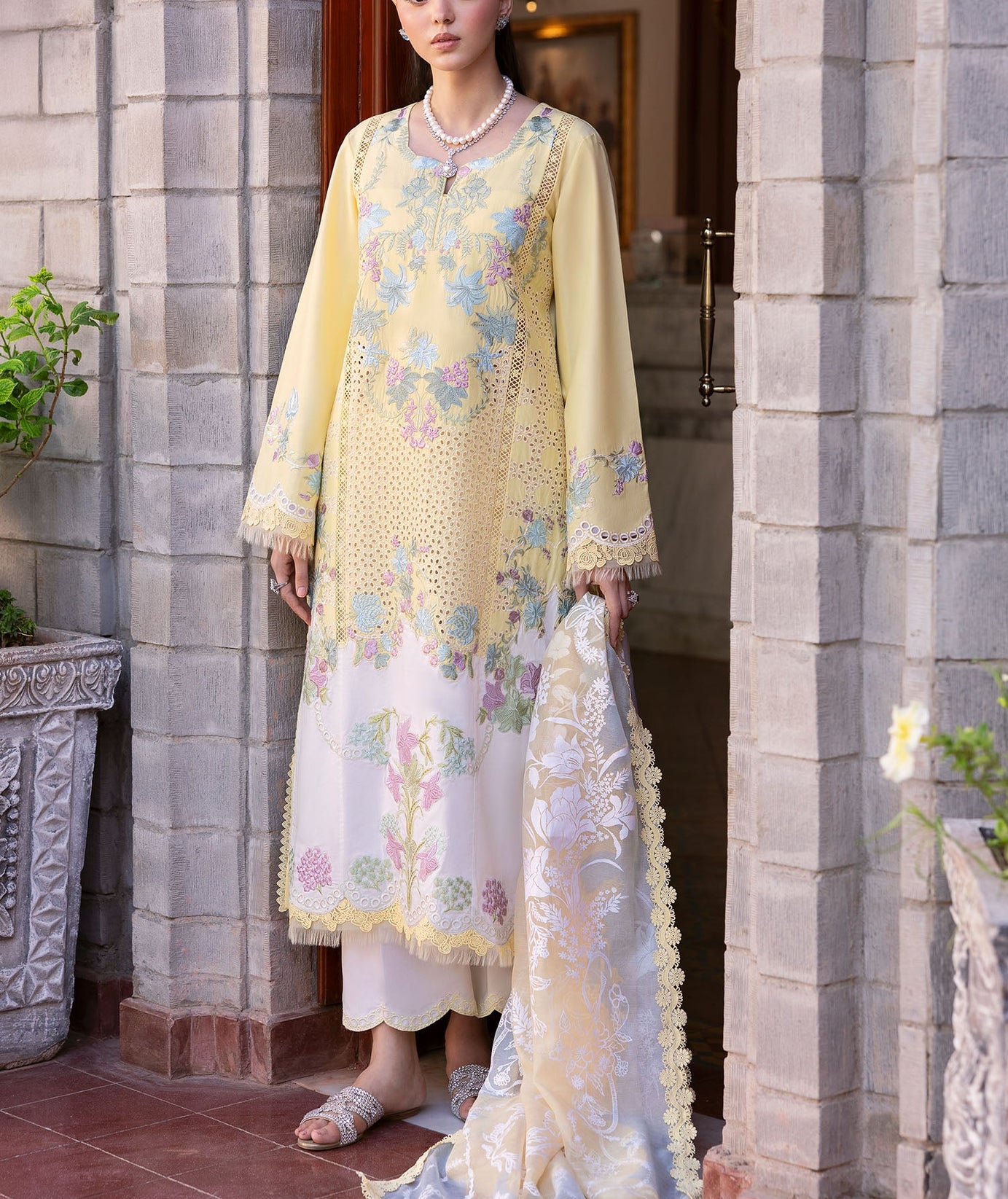 Saira Shakira Bloom Lawn`25 D#4-A