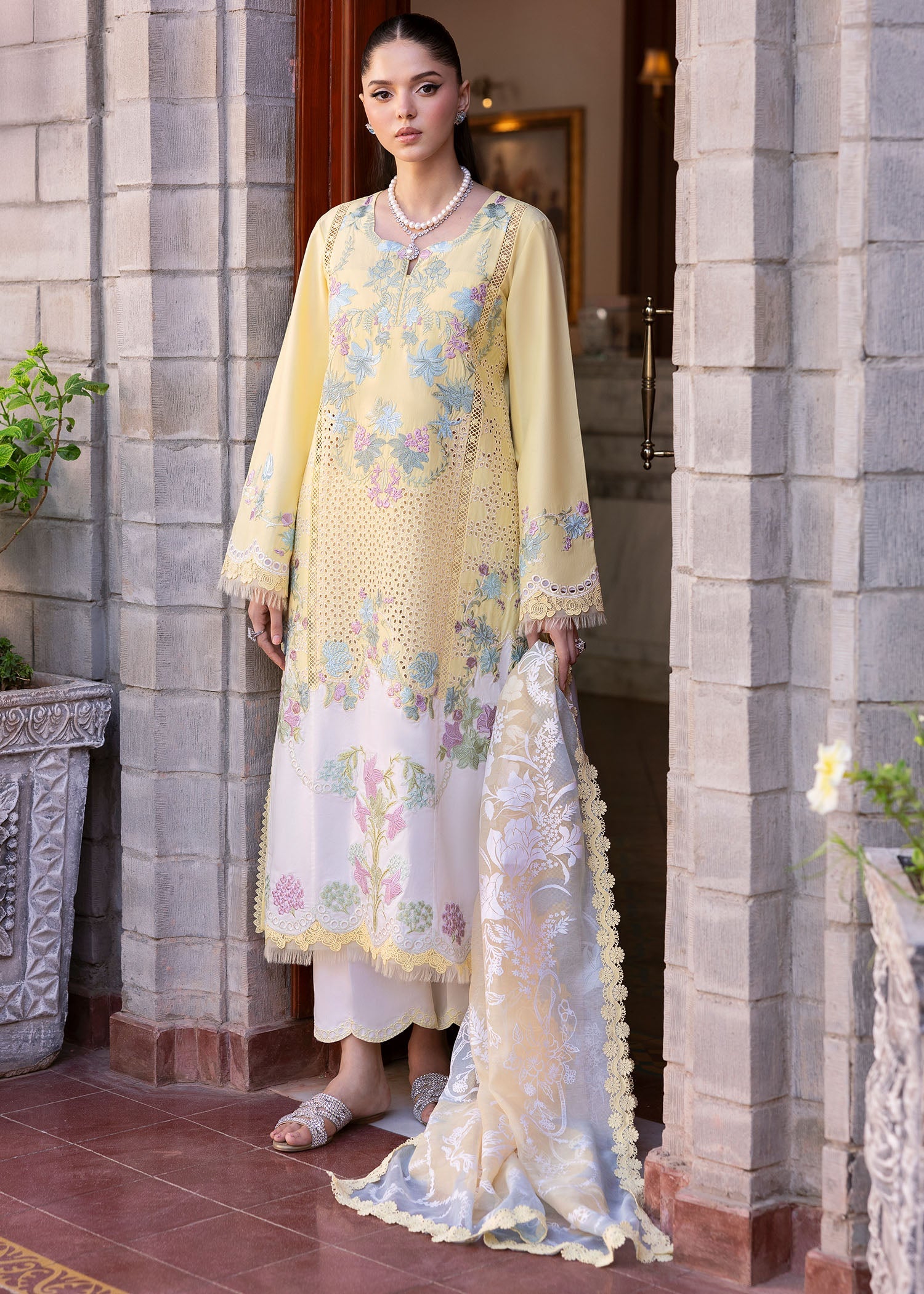 Saira Shakira Bloom Lawn`25 D#4-A