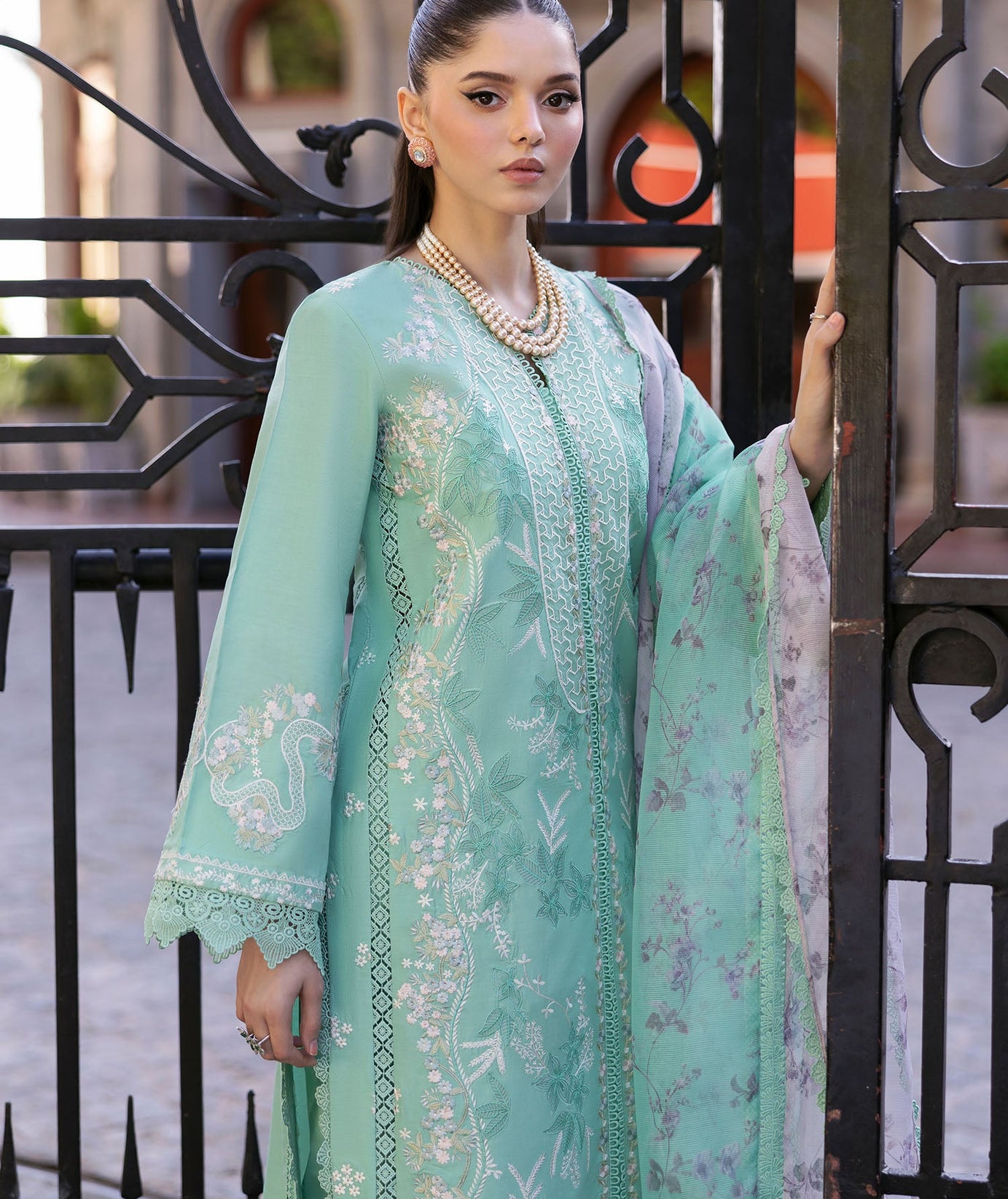Saira Shakira Bloom Lawn`25 D#3-B