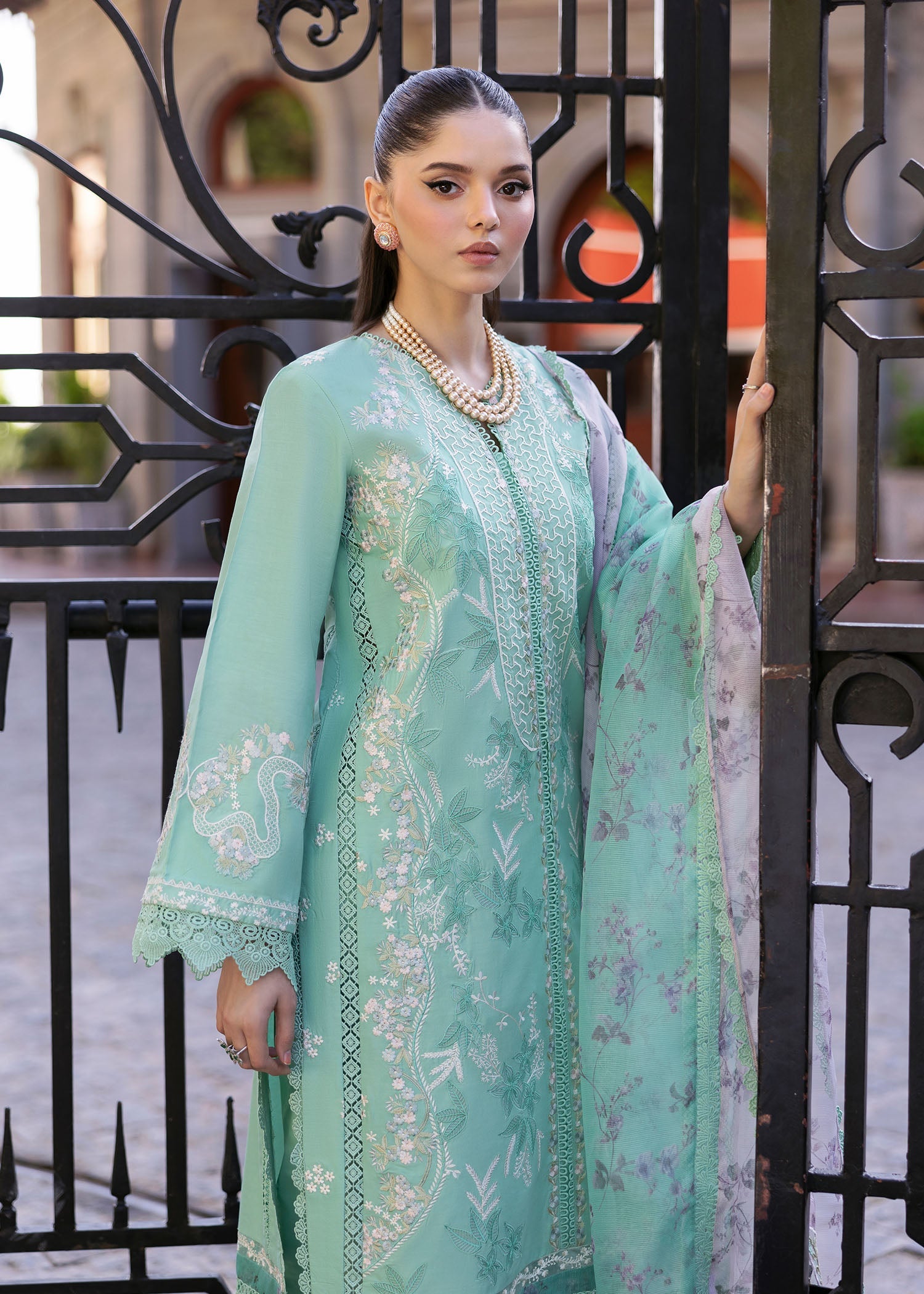 Saira Shakira Bloom Lawn`25 D#3-B