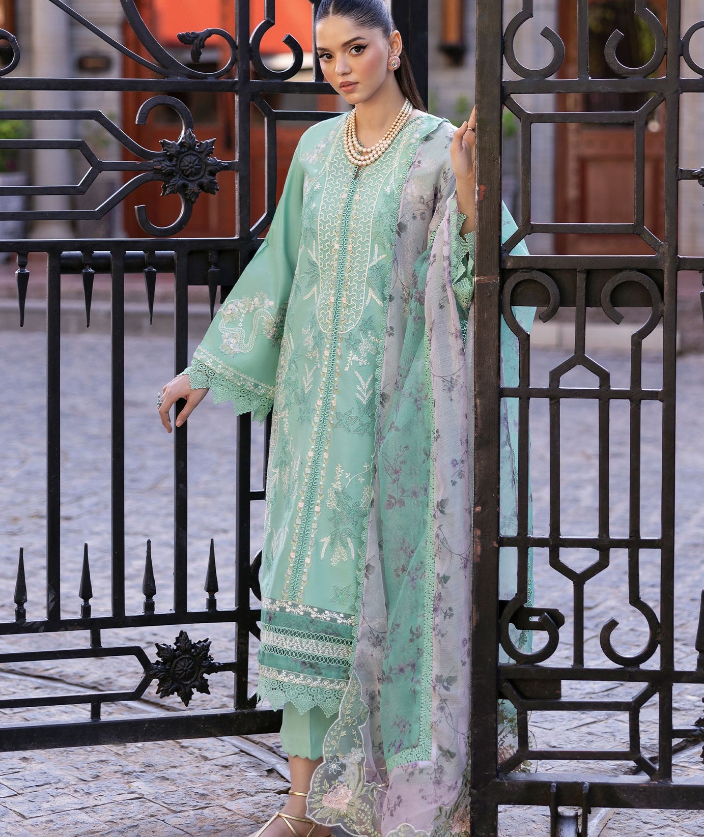 Saira Shakira Bloom Lawn`25 D#3-B