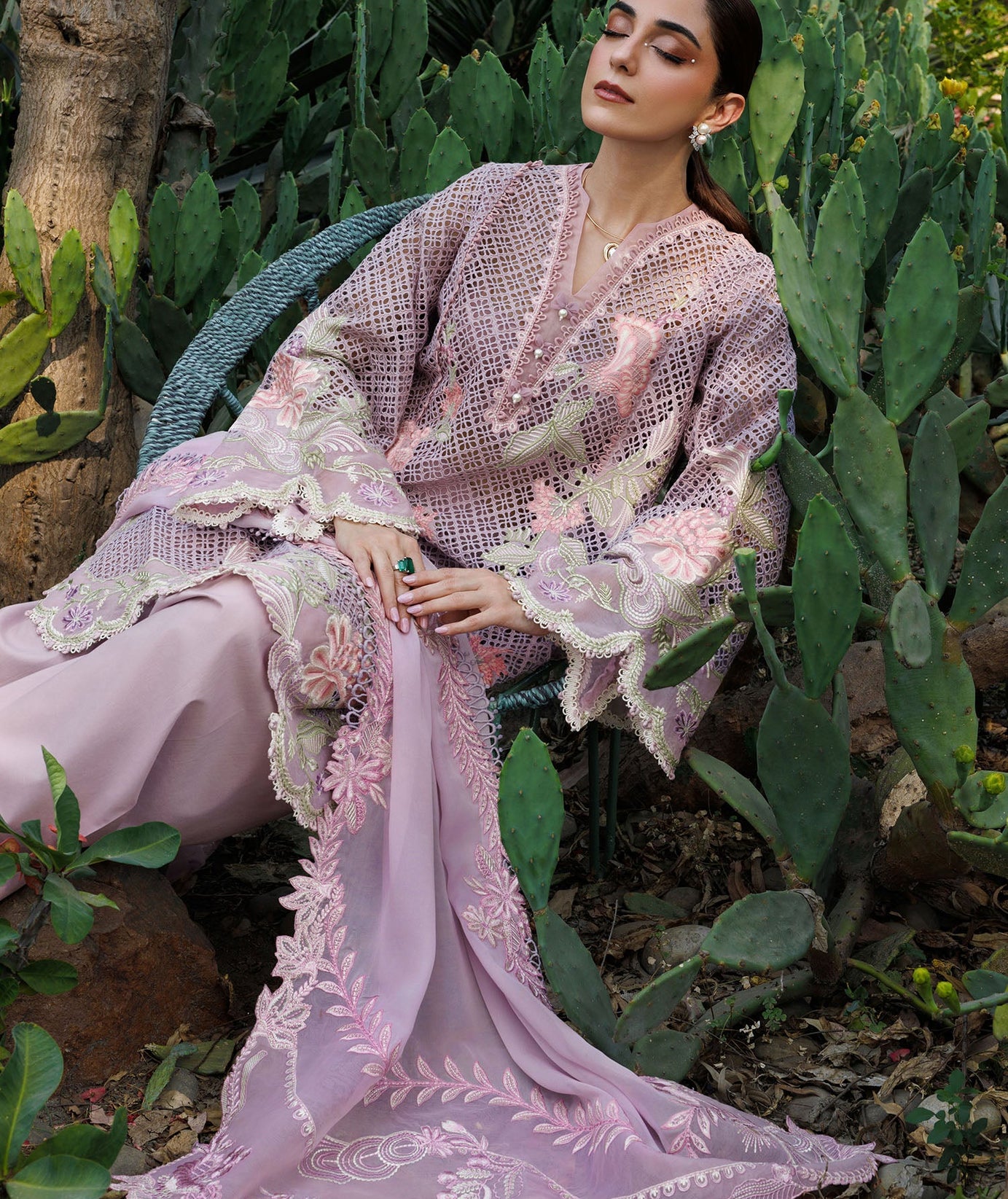 Crimson Luxe Lawn`25 ONE TRUE LOVE - D6B