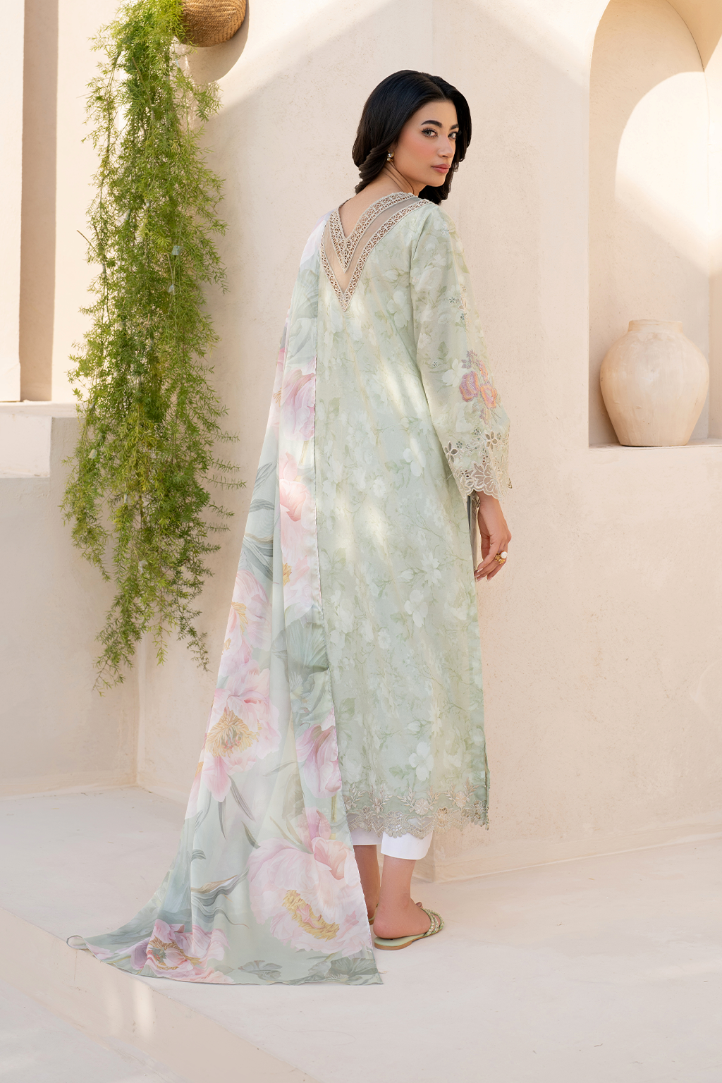 Iznik Festive Lawn Eid Edit'25 D#07