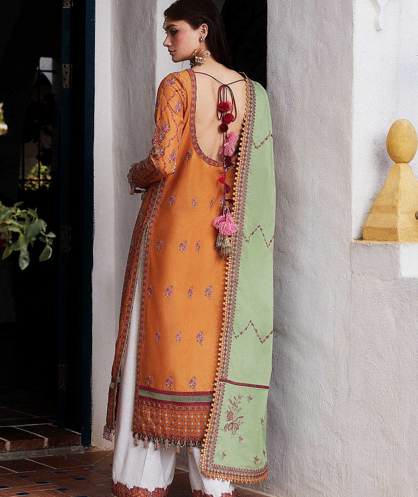 Hussain Rehar Eid Luxury Lawn SS/ 24 AMIRA D#459